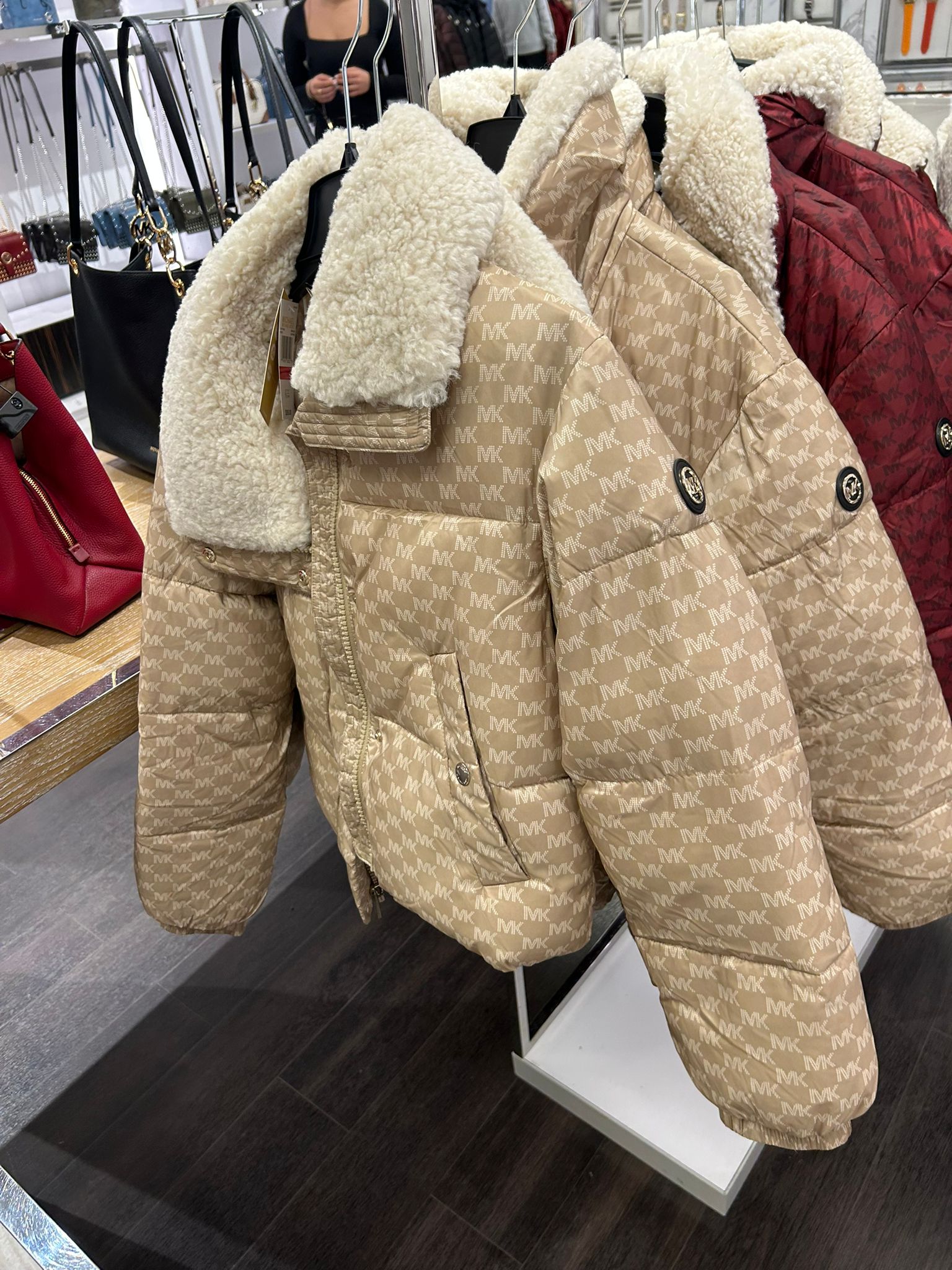 Michael Kors WOMENS' Logo Print and Sherpa Puffer Jacket KHAKI