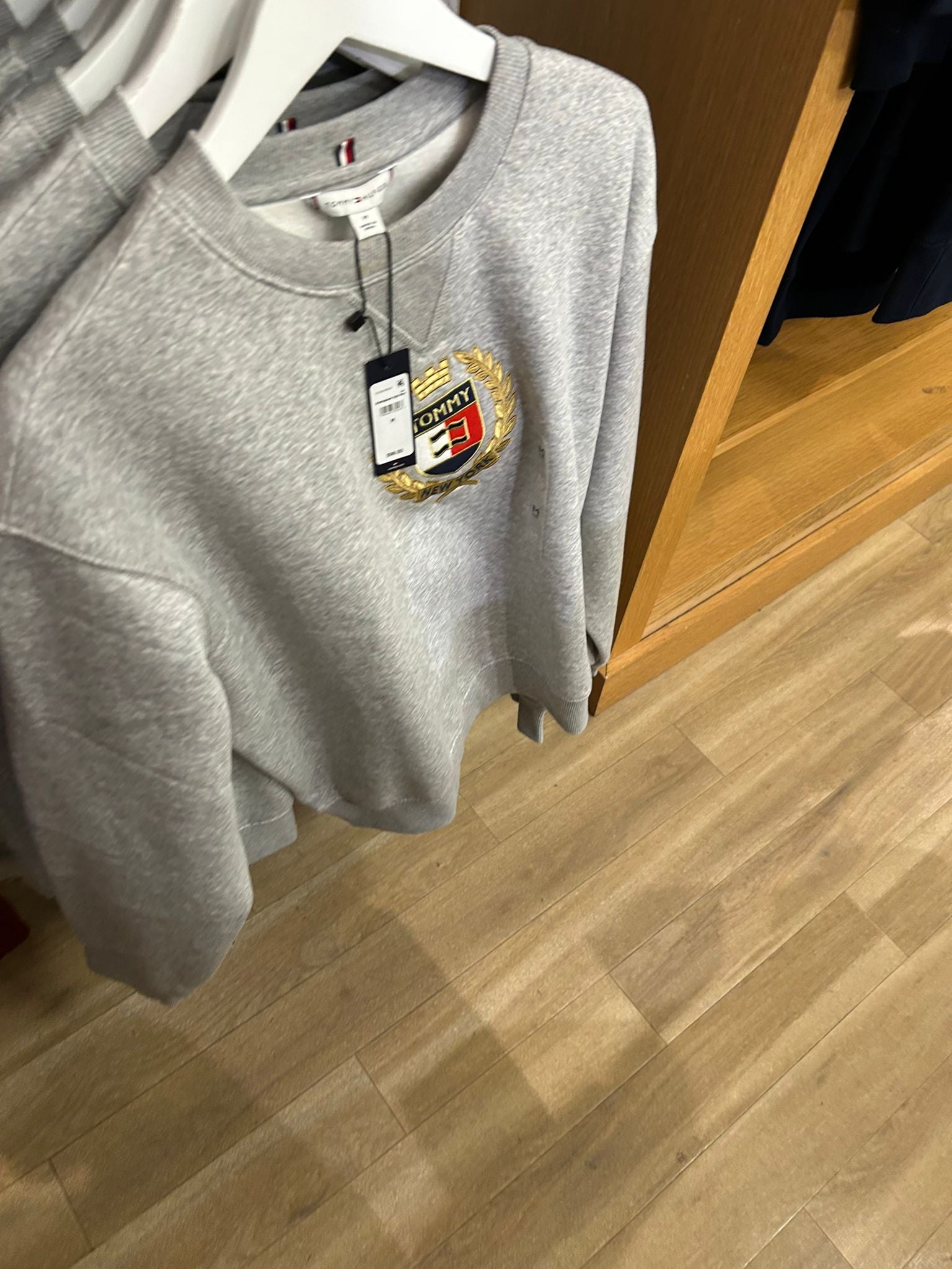 Tommy Womens' Crest Logo Fleece Sweatshirt Grey