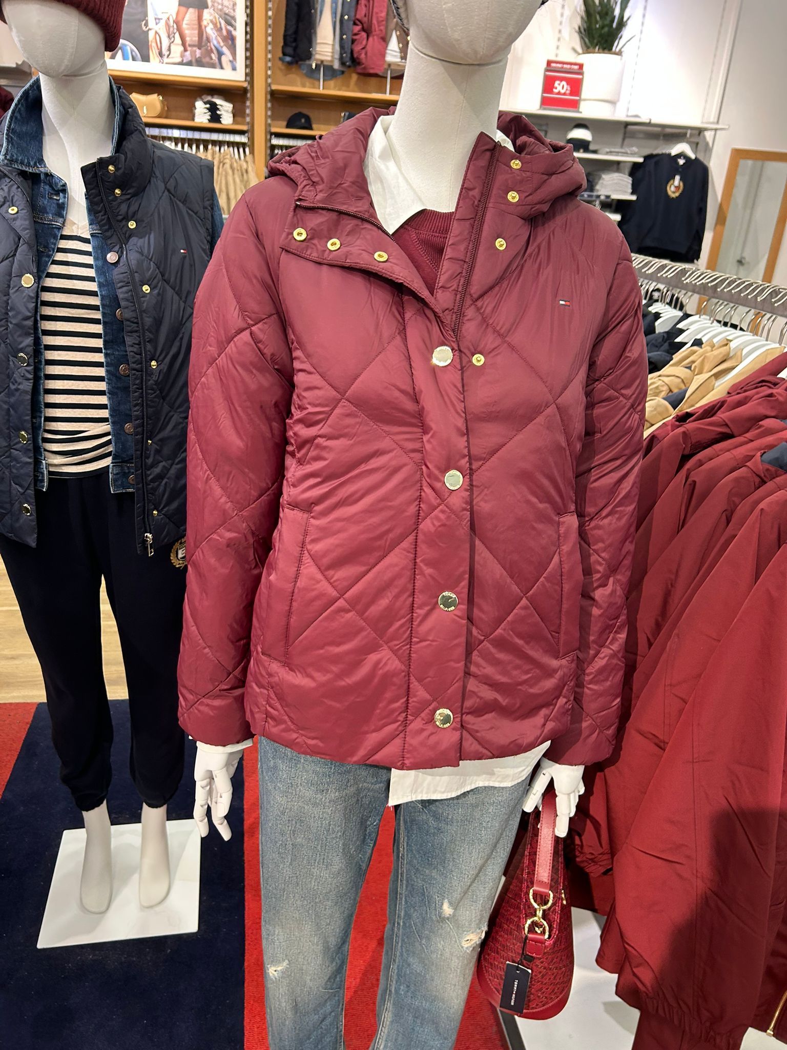 TOMMY WOMENS' Lightweight Hooded Padded Quilted Jacket Burgundy