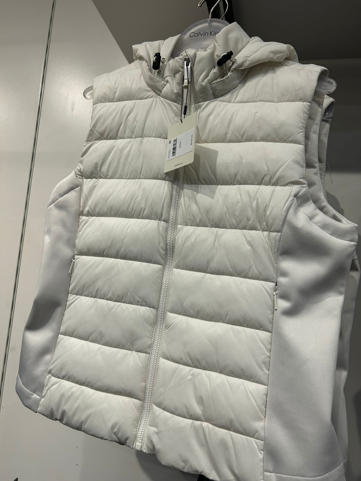 Calvin Klein WOMENS' Nylon Puffer Vest Chalk