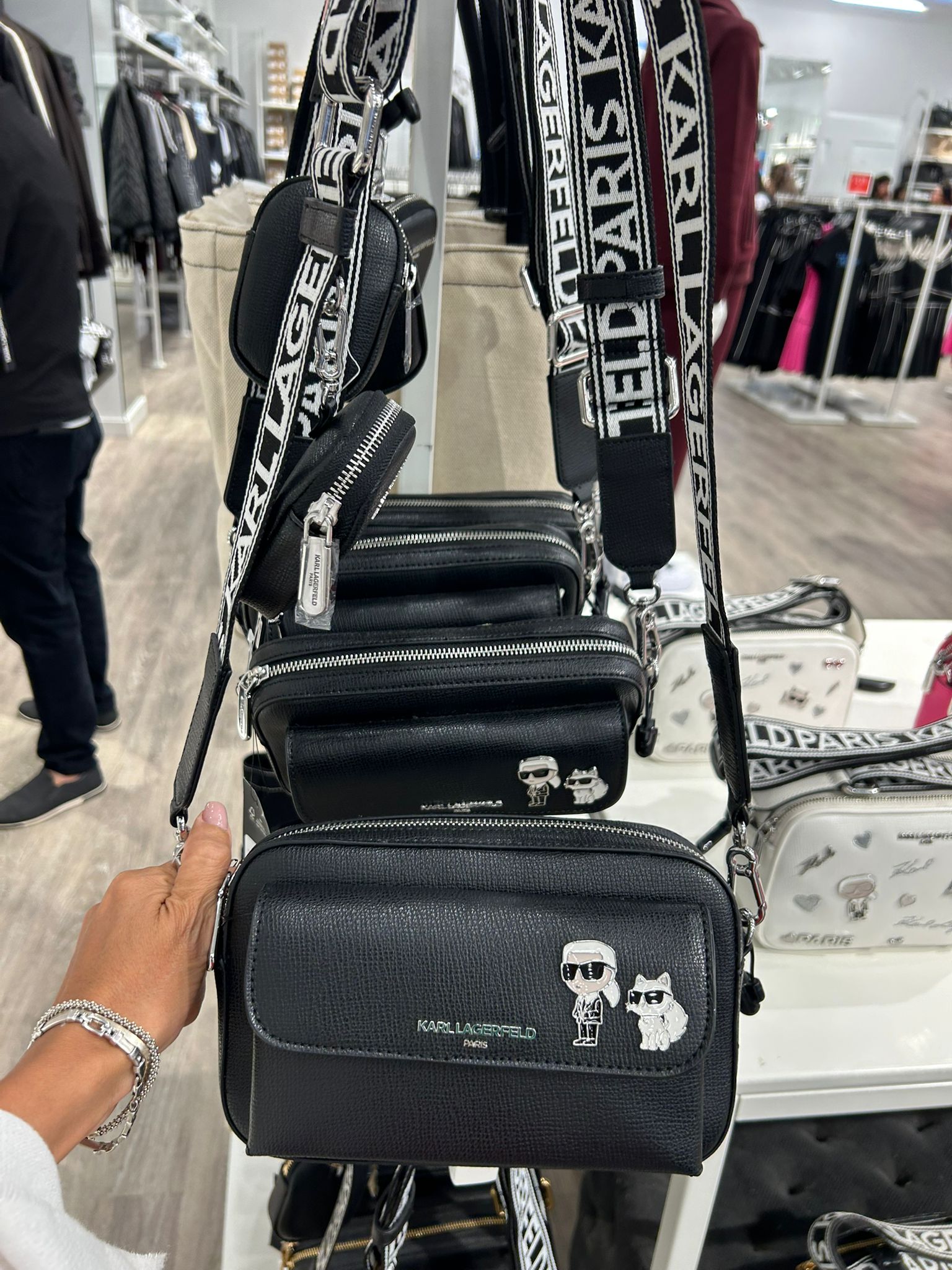 Karl Lagerfeld Paris Womens' MAYBELLE CAMERA CROSSBODY