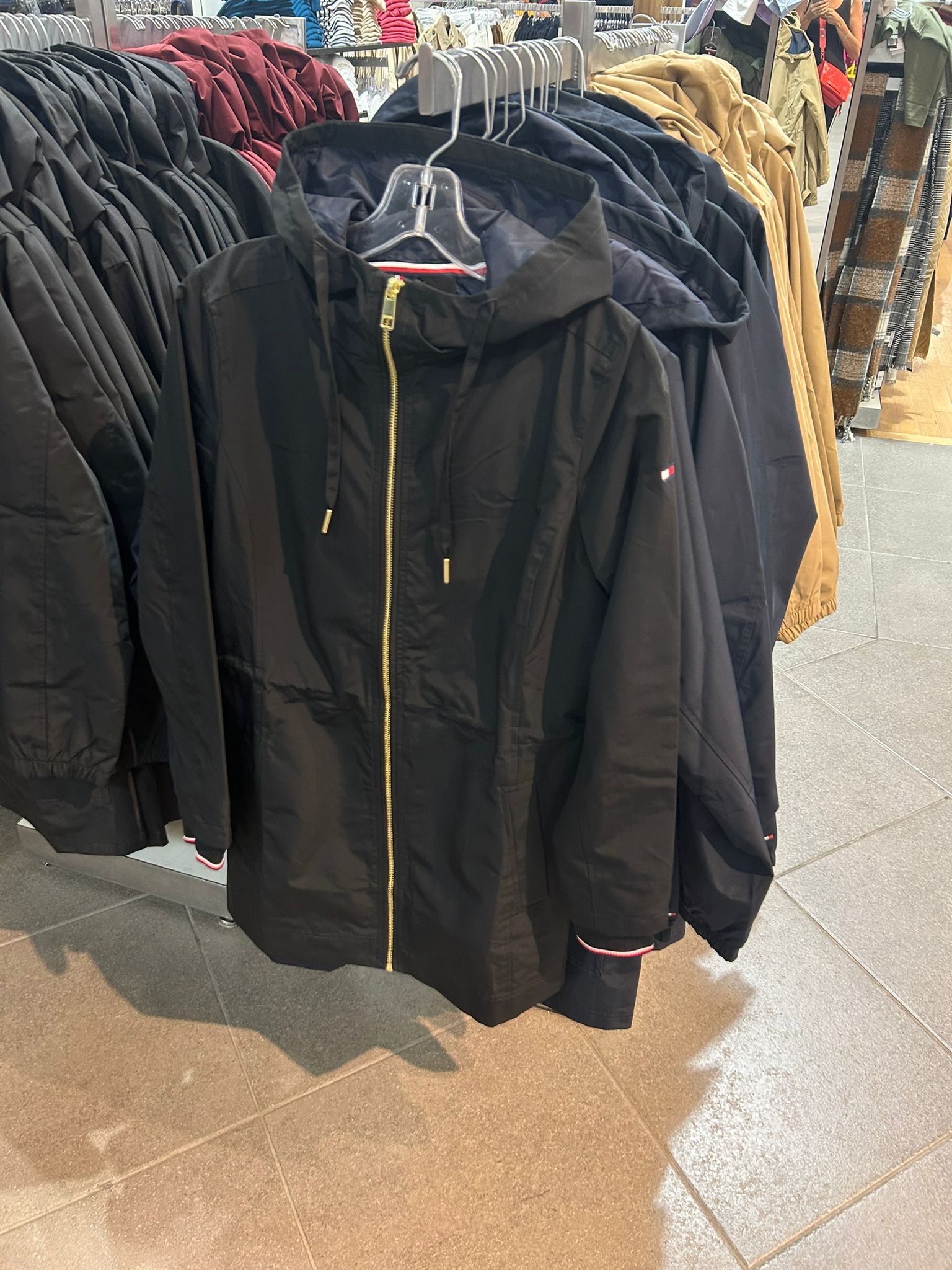 TOMMY WOMENS' Lightweight Hooded Jacket Classic BLACK