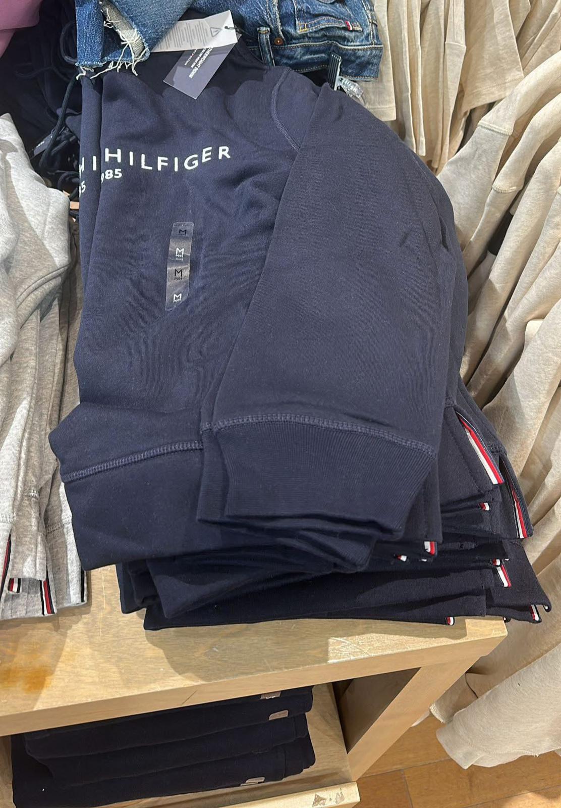 Tommy Womens' Embroidered Tommy Logo Hoodie/ Navy