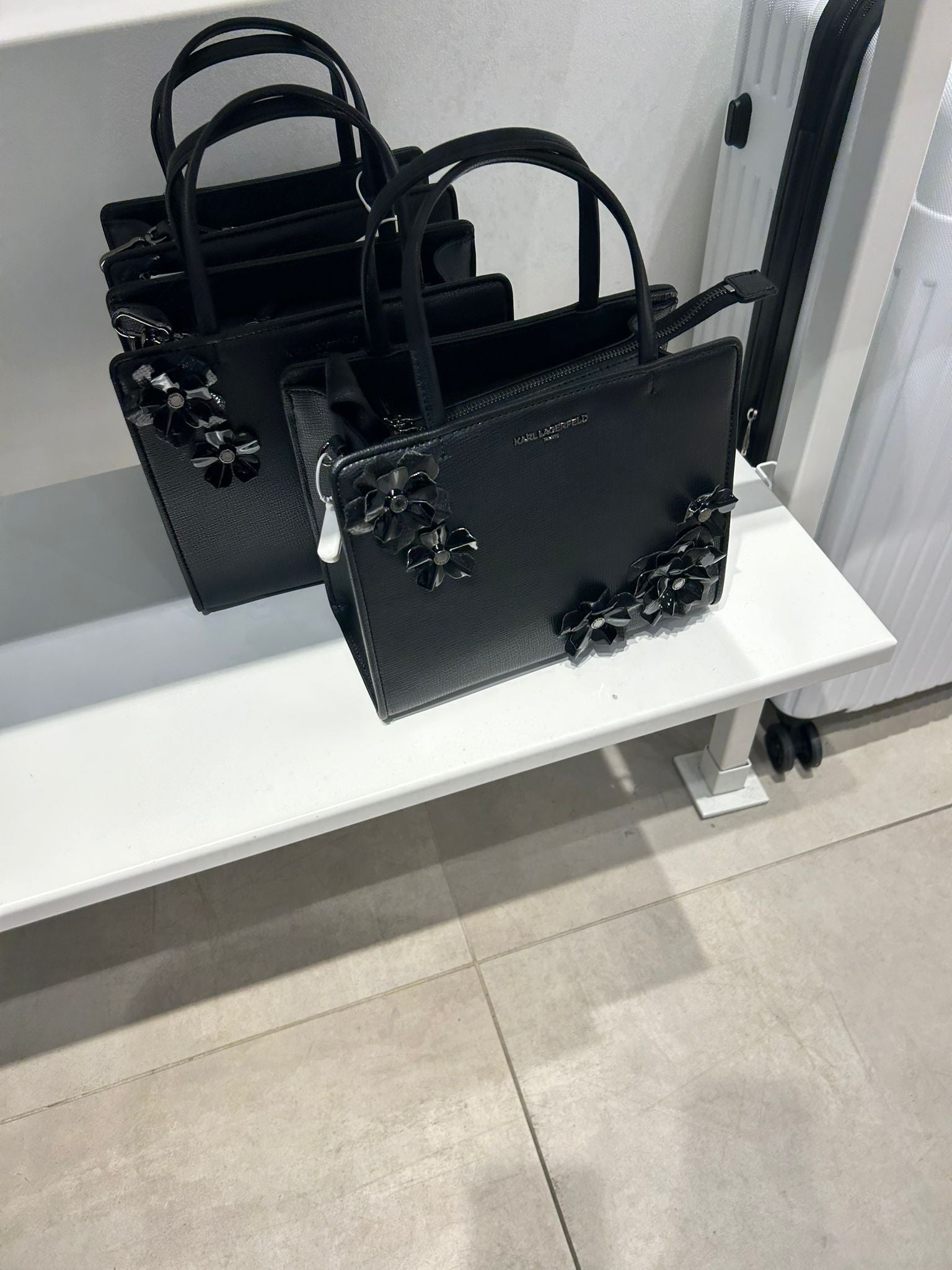 Karl Lagerfeld Paris Womens' MAYBELLE TOP HANDLE SATCHEL WITH FLOWERS BLACK