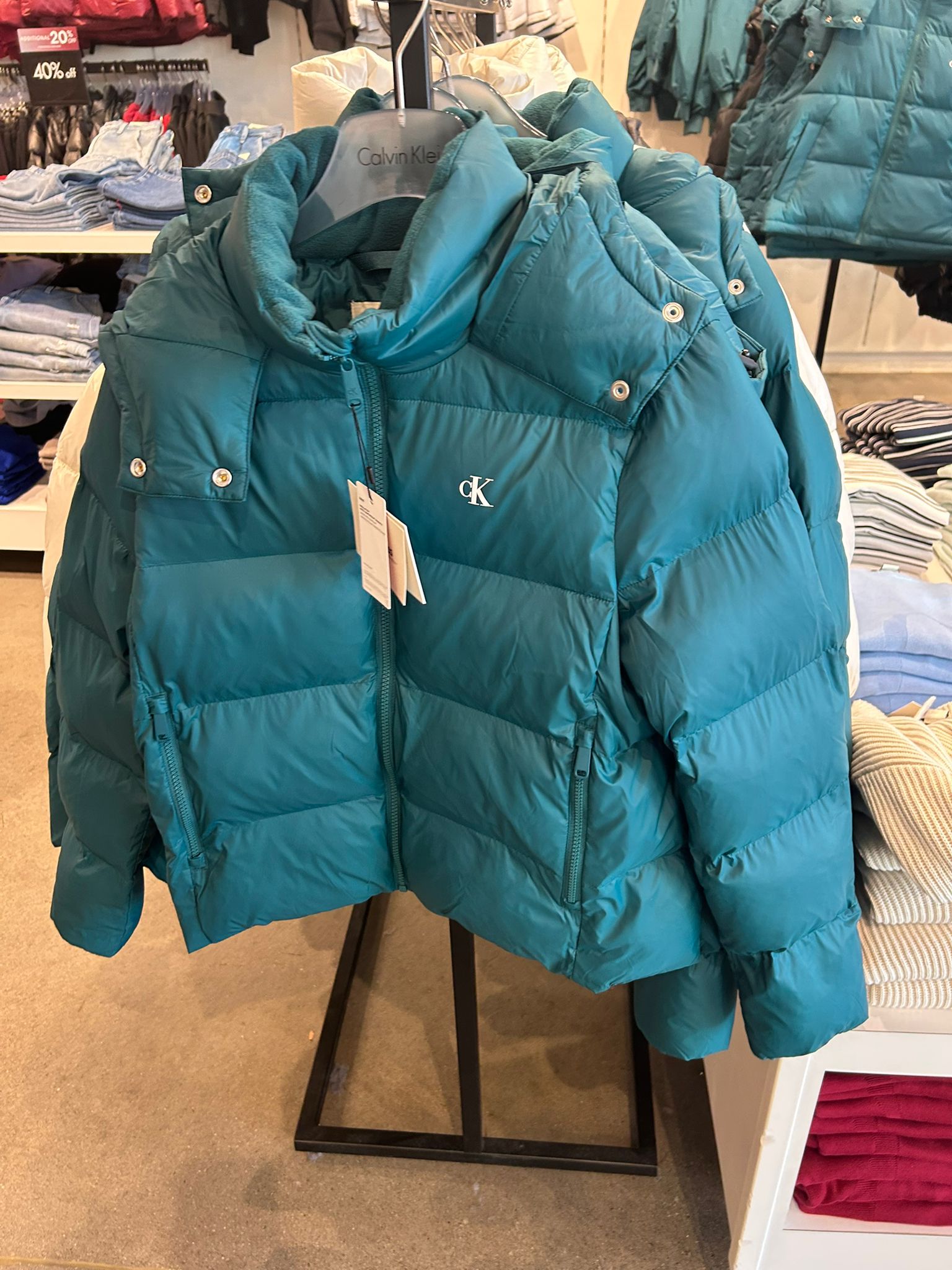 Calvin Klein Womens' Short Down Puffer Jacket maya blue