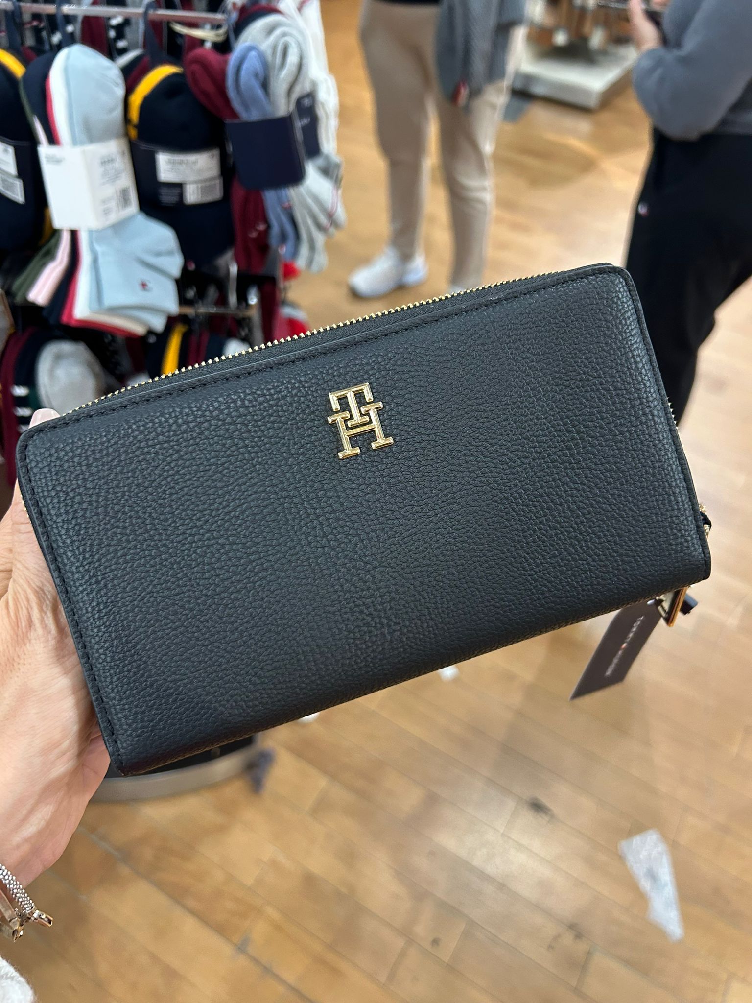 Tommy WOMENS' Monogram Zip Wallet
