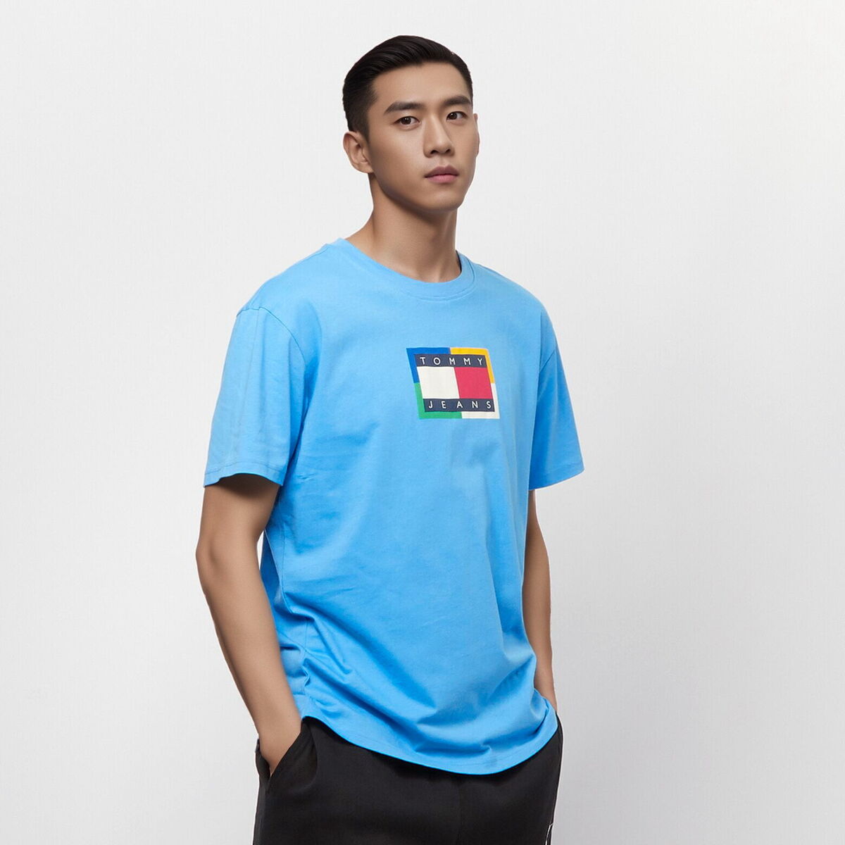 MENS' Tommy Jeans Multicolor Flag Tee