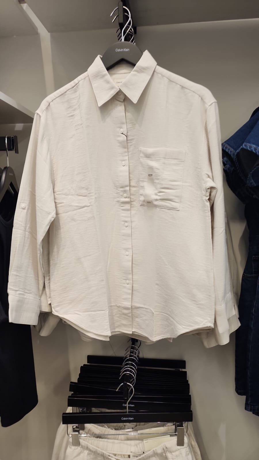 Calvin Klein Womens' Double Gauze Roll Tab Button-Down Shirt/ Chalk
