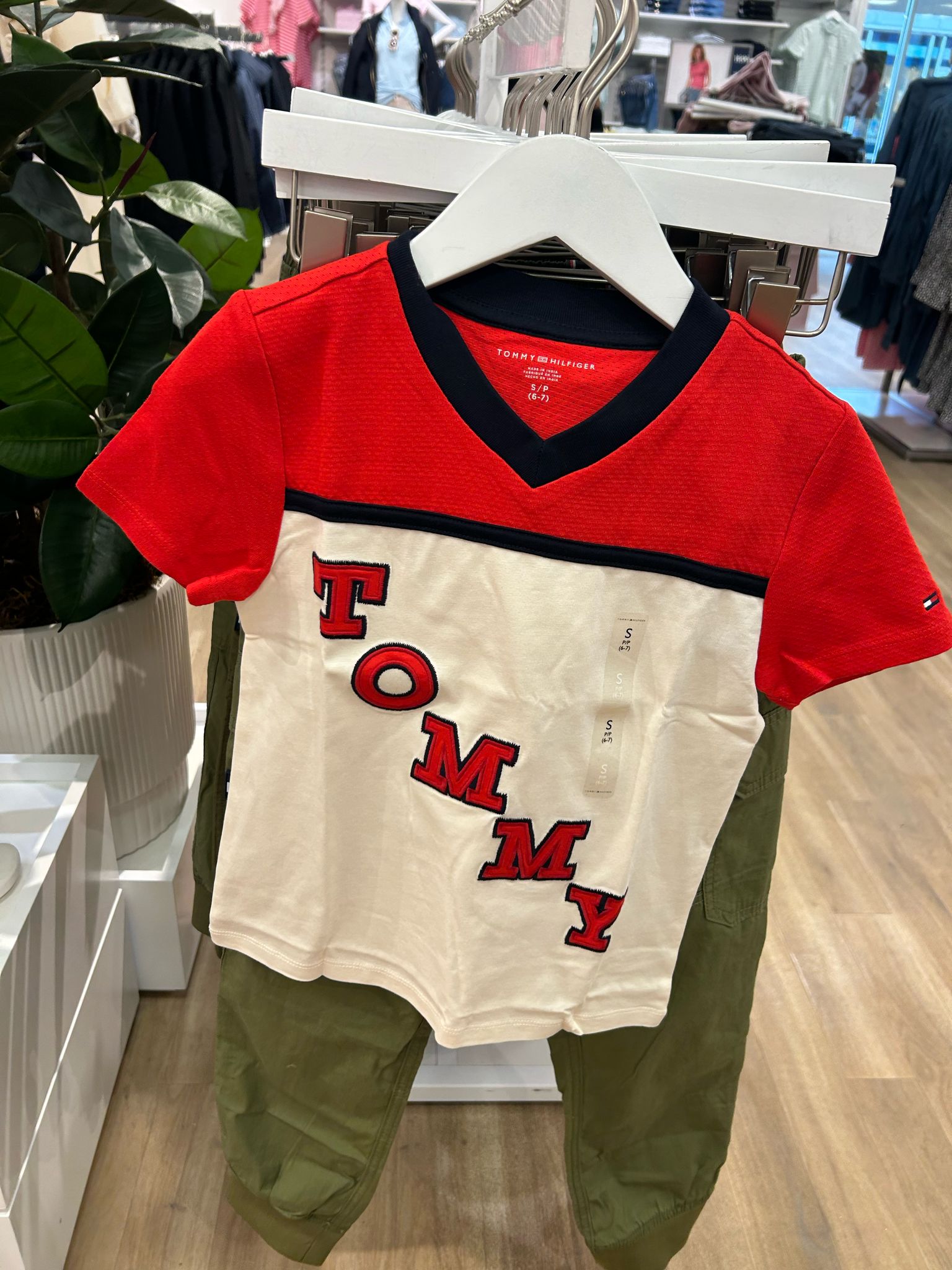 Boys' Tommy Hilfiger Boys Colourblocked Pure Cotton T-shirt