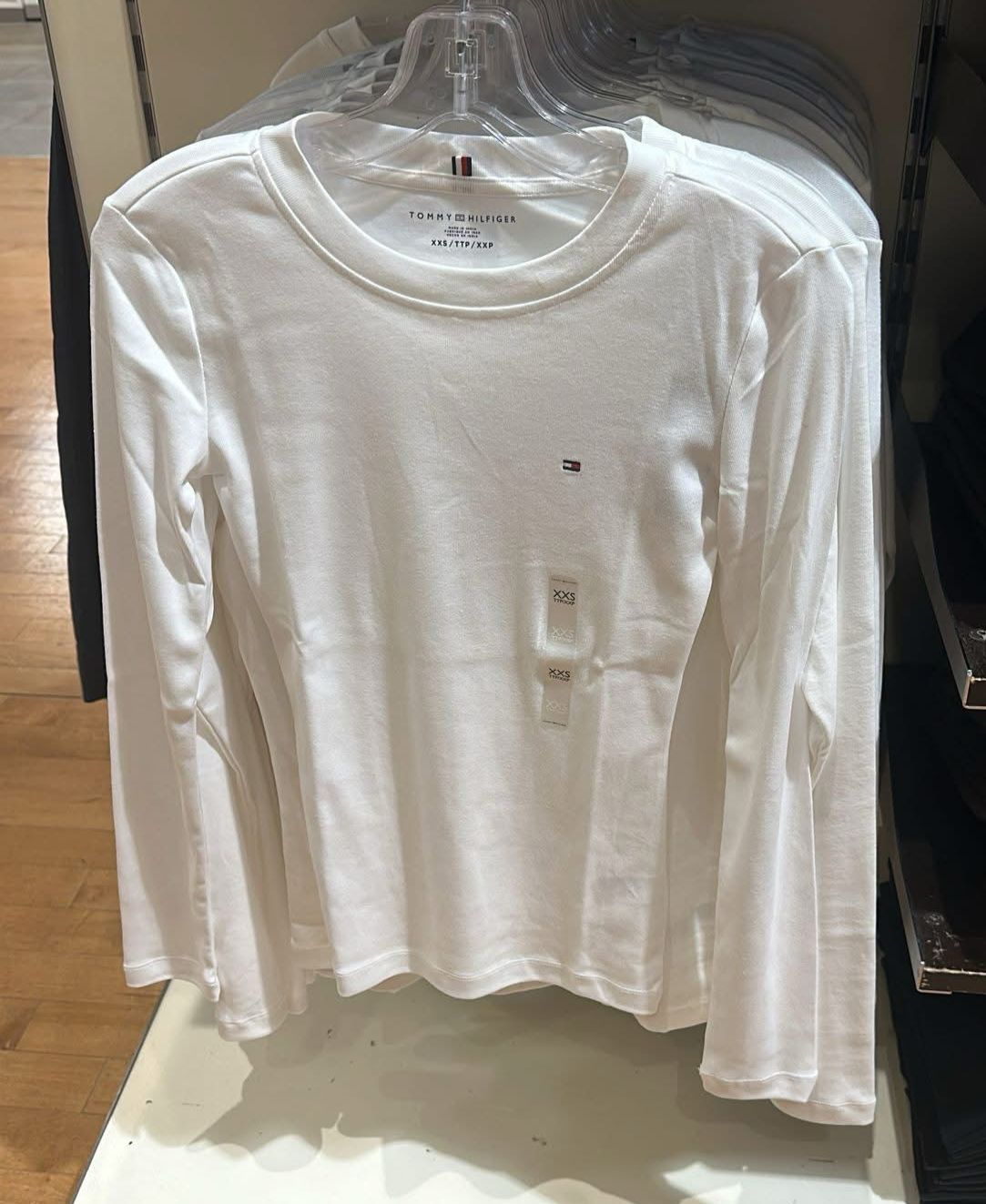 Tommy Womens' Long-Sleeve Crewneck Favorite T-Shirt/  WHITE