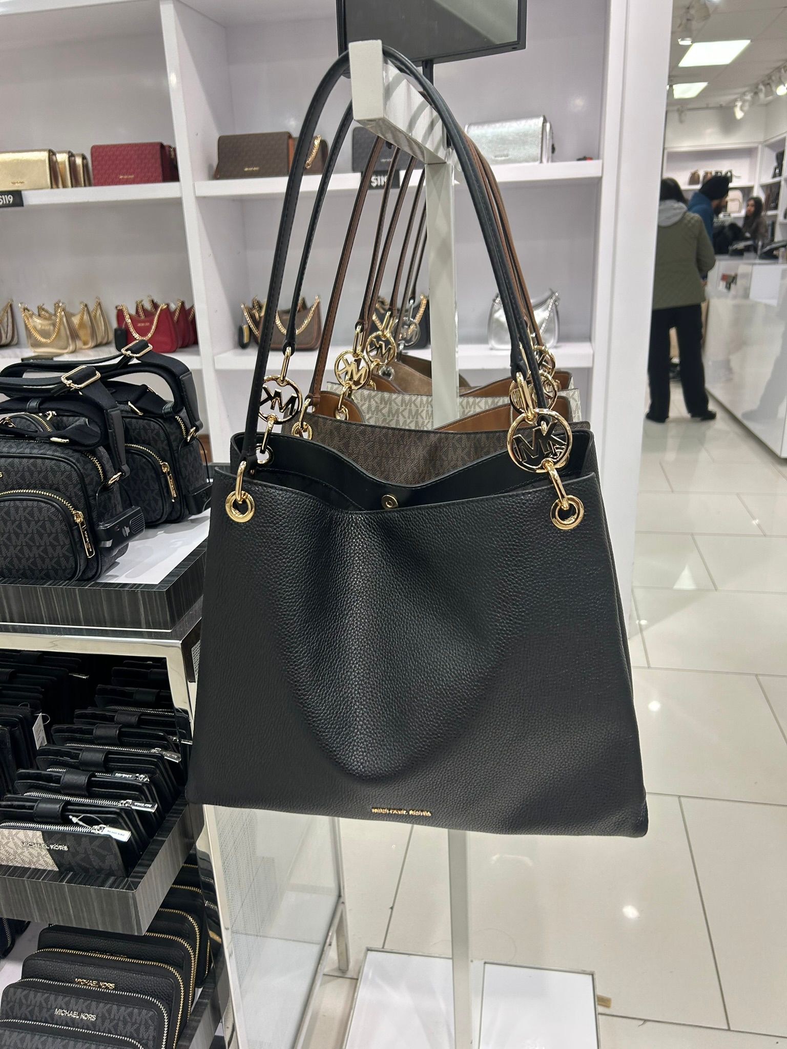 Womens' Michael Kors Christina Large Pebbled Leather Shoulder Bag BLACK