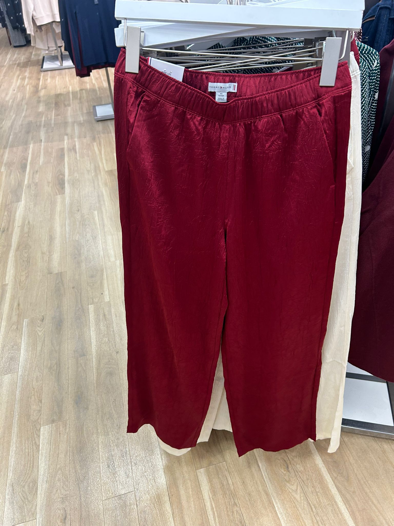 Womens' Tommy Textured Stretch Satin Pull-On Pant Rouge