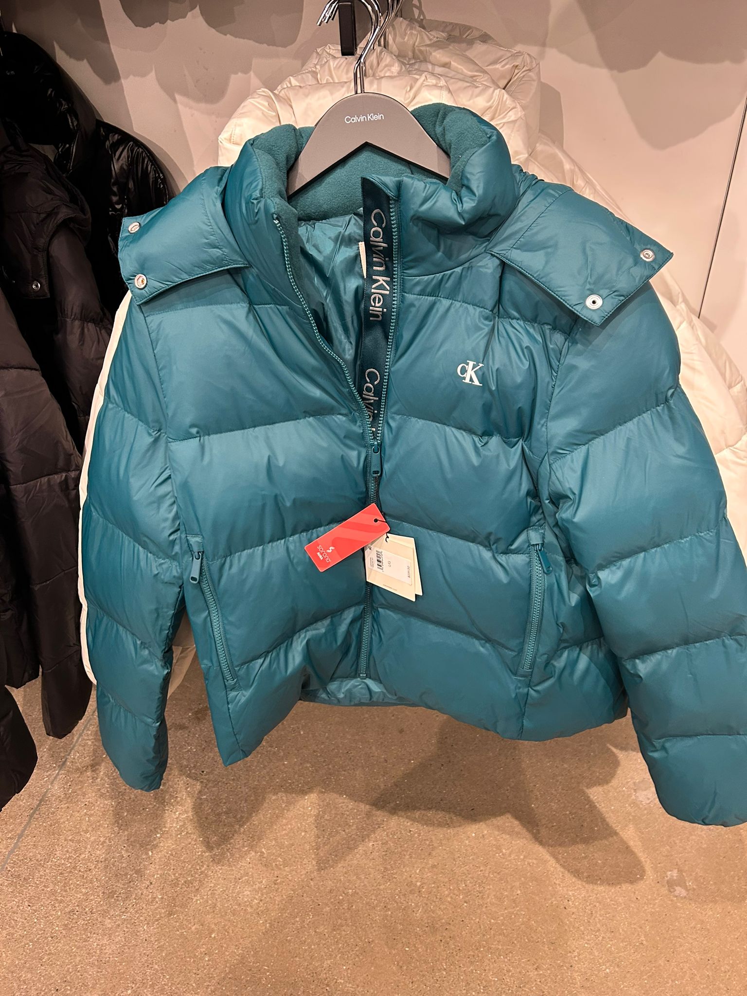 Calvin Klein Womens' Short Down Puffer Jacket  maya blue