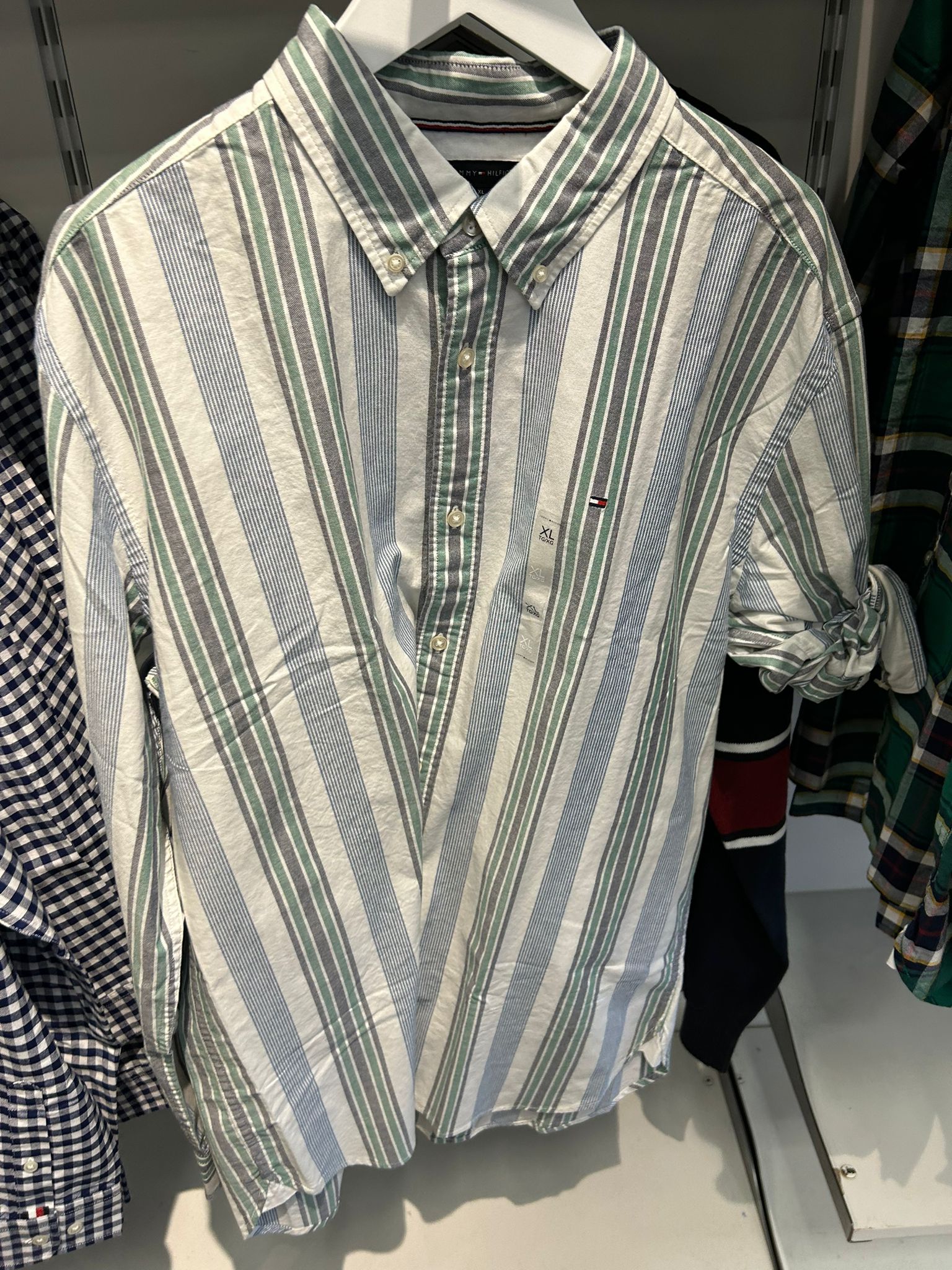 Tommy Mens' Regular Fit Striped Stretch Oxford Shirt/Nouveau Green