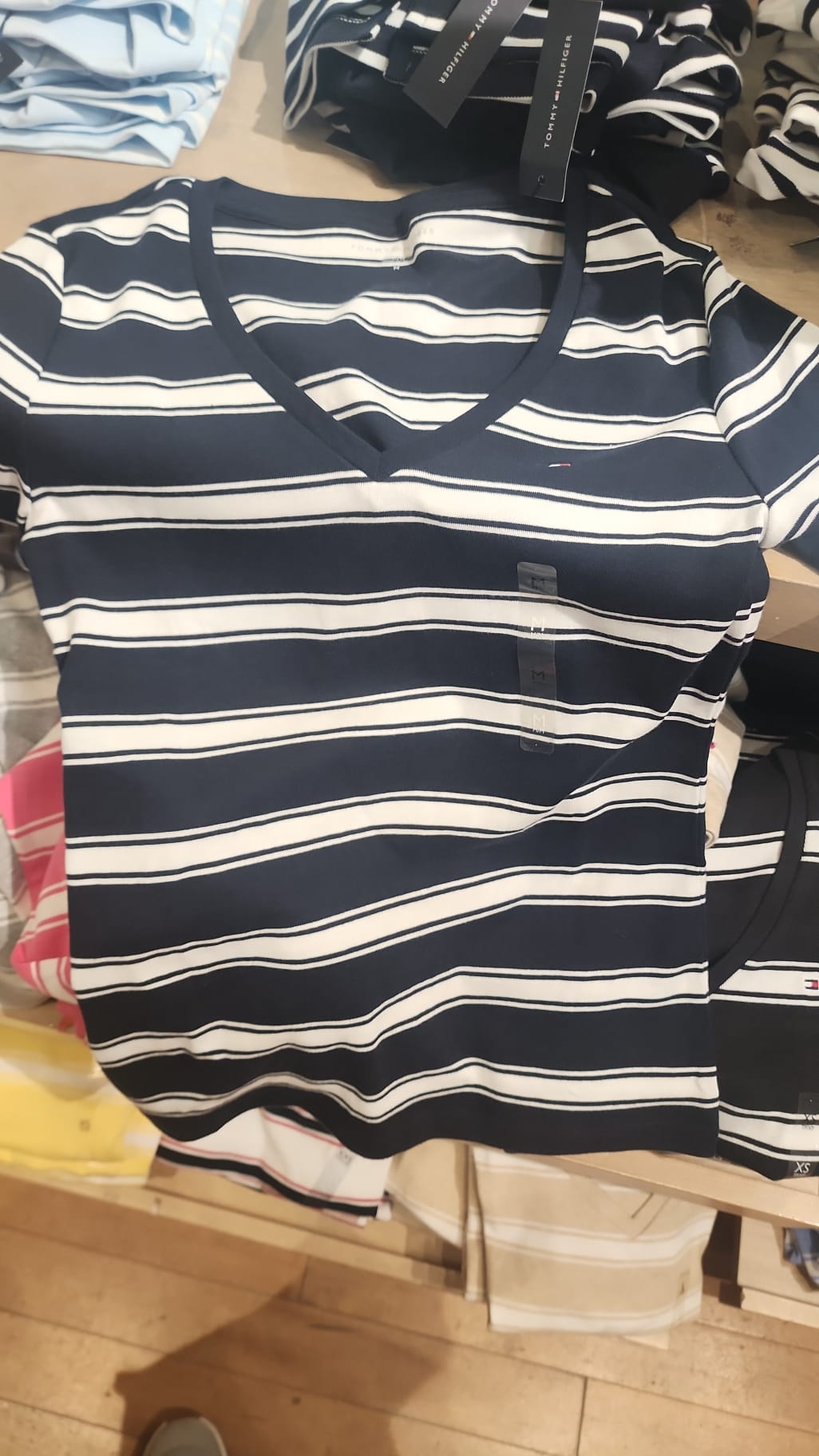 WOMENS' TOMMY V-Neck Stripe Favorite T-Shirt/ Navy Stripe