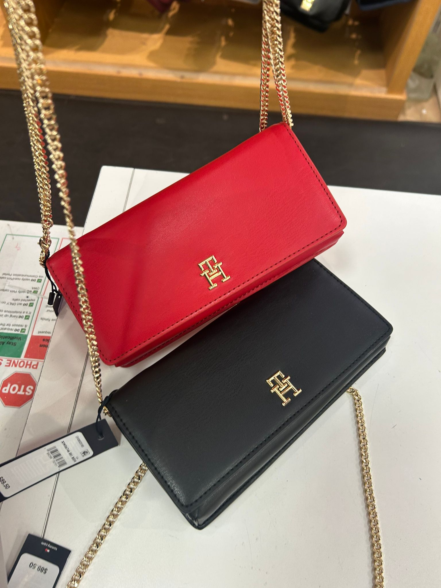Women's Tommy Monogram Logo Chain Strap Wallet BLACK