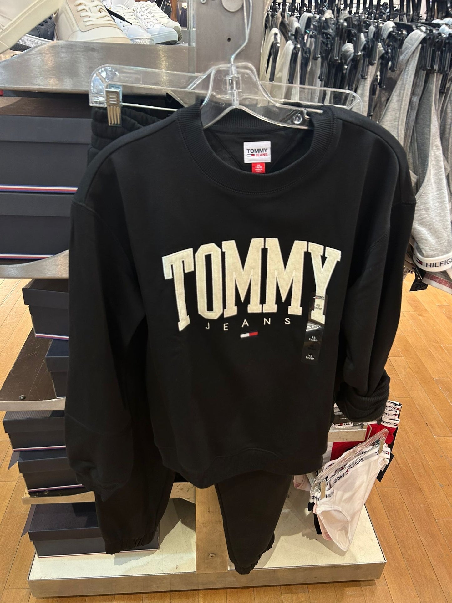 Embroidered Tommy Hilfiger Varsity Logo Sweatshirt - Black