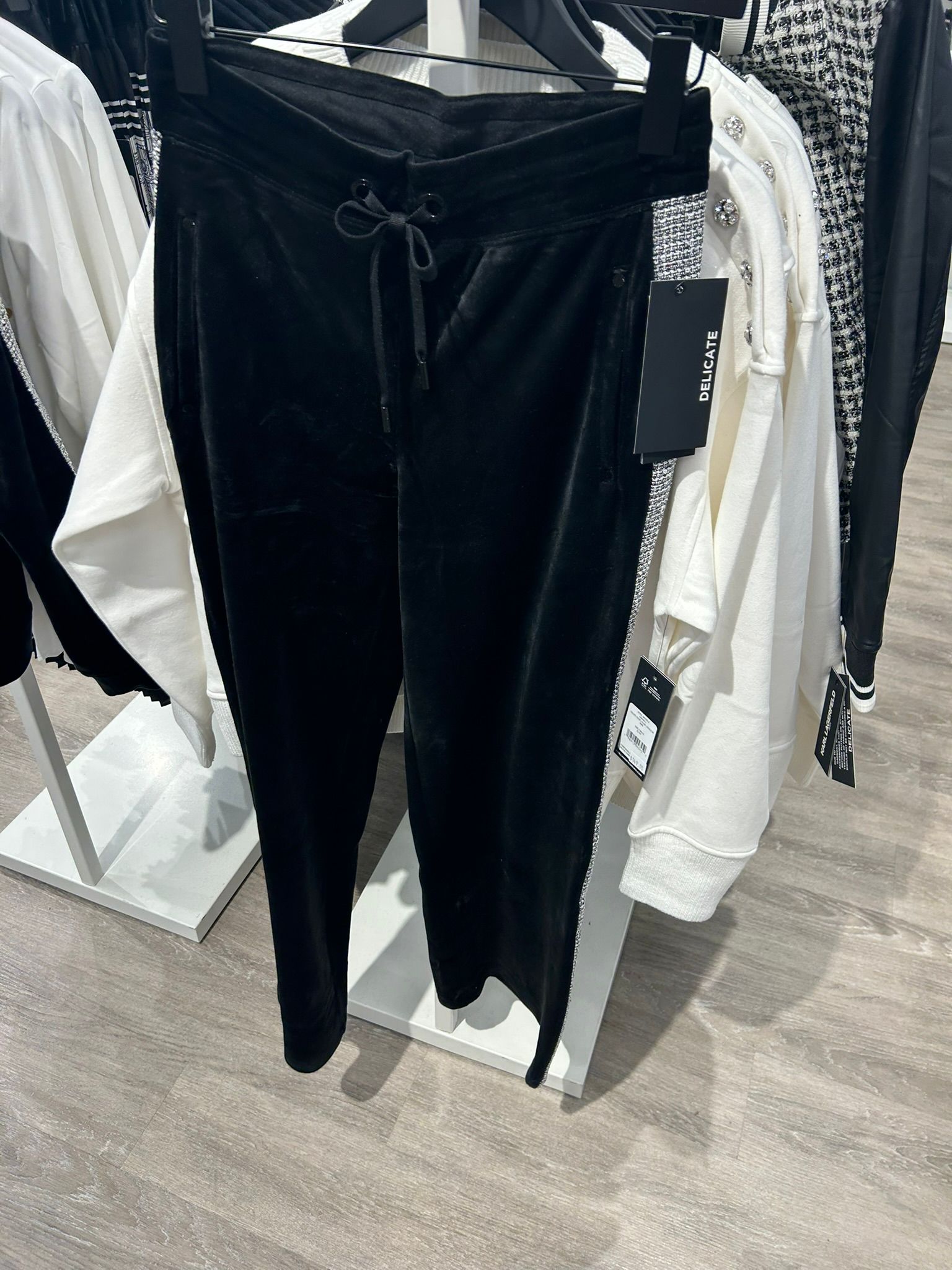 Karl Lagerfeld Paris Womens' CO-ORD VELOUR RHINESTONE JOGGER