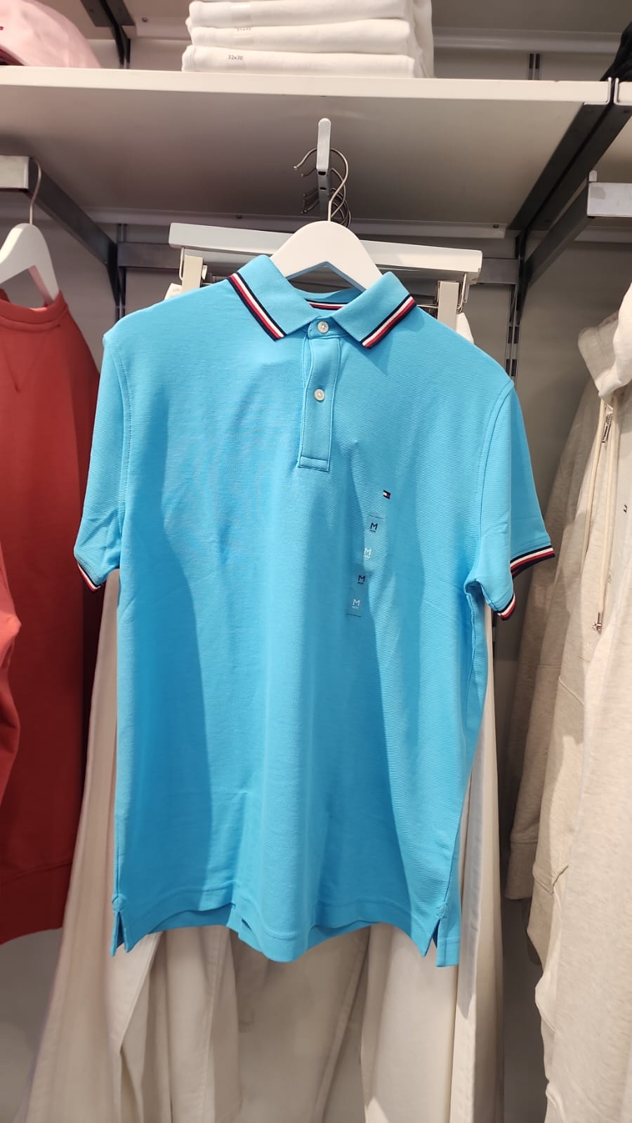 Tommy Mens' Regular Fit Tommy Wicking Polo/ Copenhagen Blue