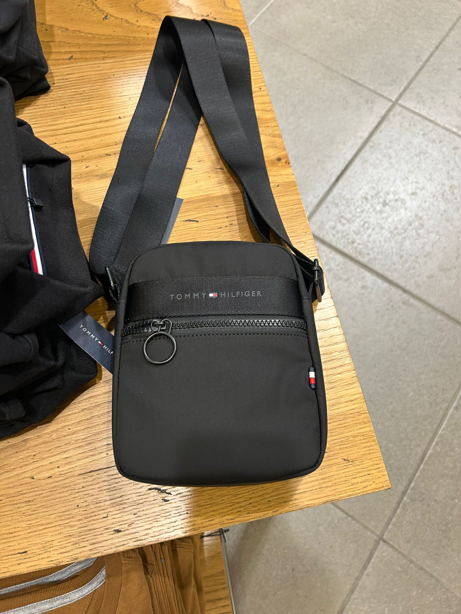 Mens' Tommy Logo Mini Reporter Bag BLACK