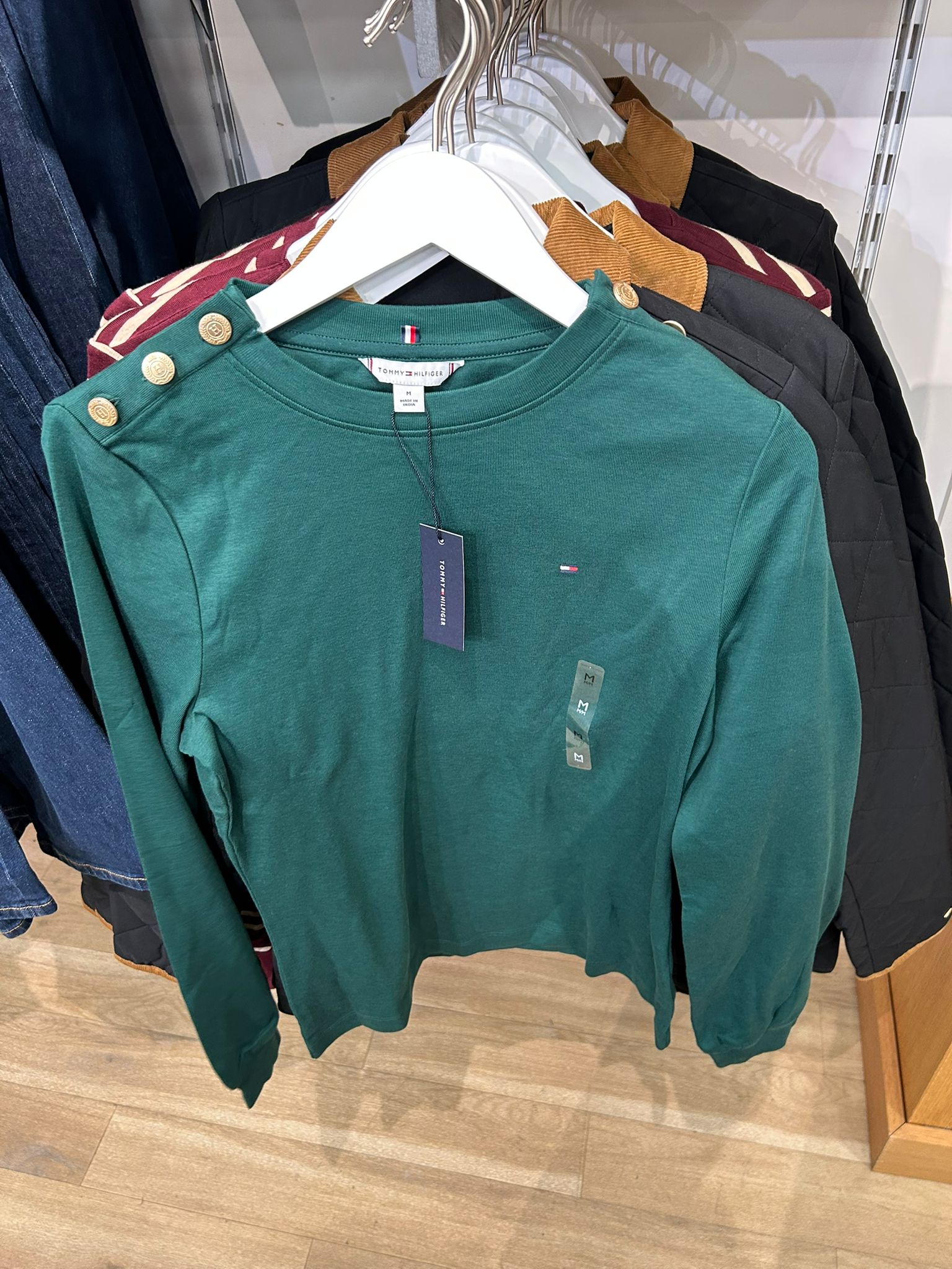 Womens' Tommy Gold-Button Crewneck T-Shirt Ornamental Green