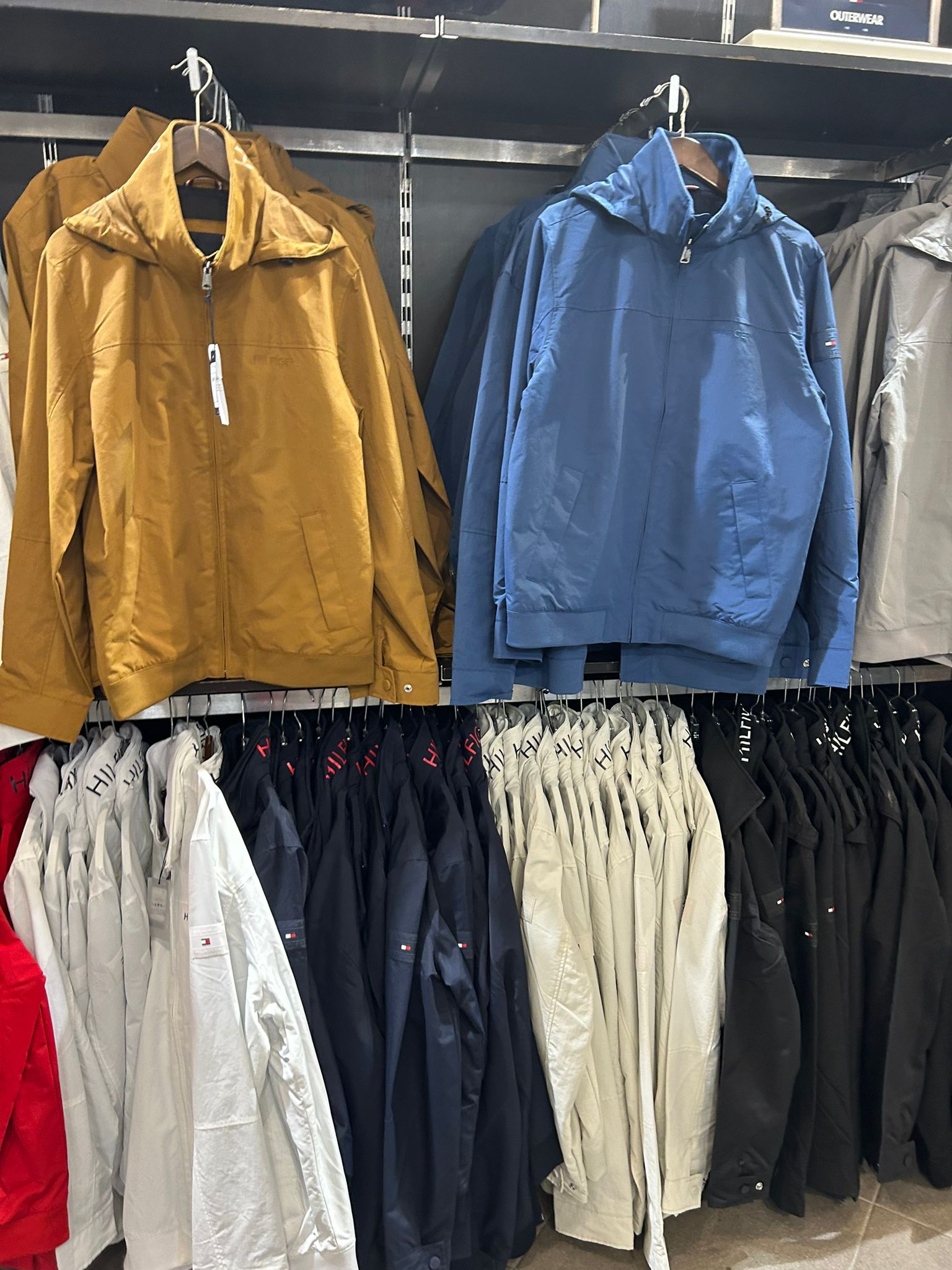 Tommy Mens' Water-Resistant Hooded Regatta Jacket Country Brown