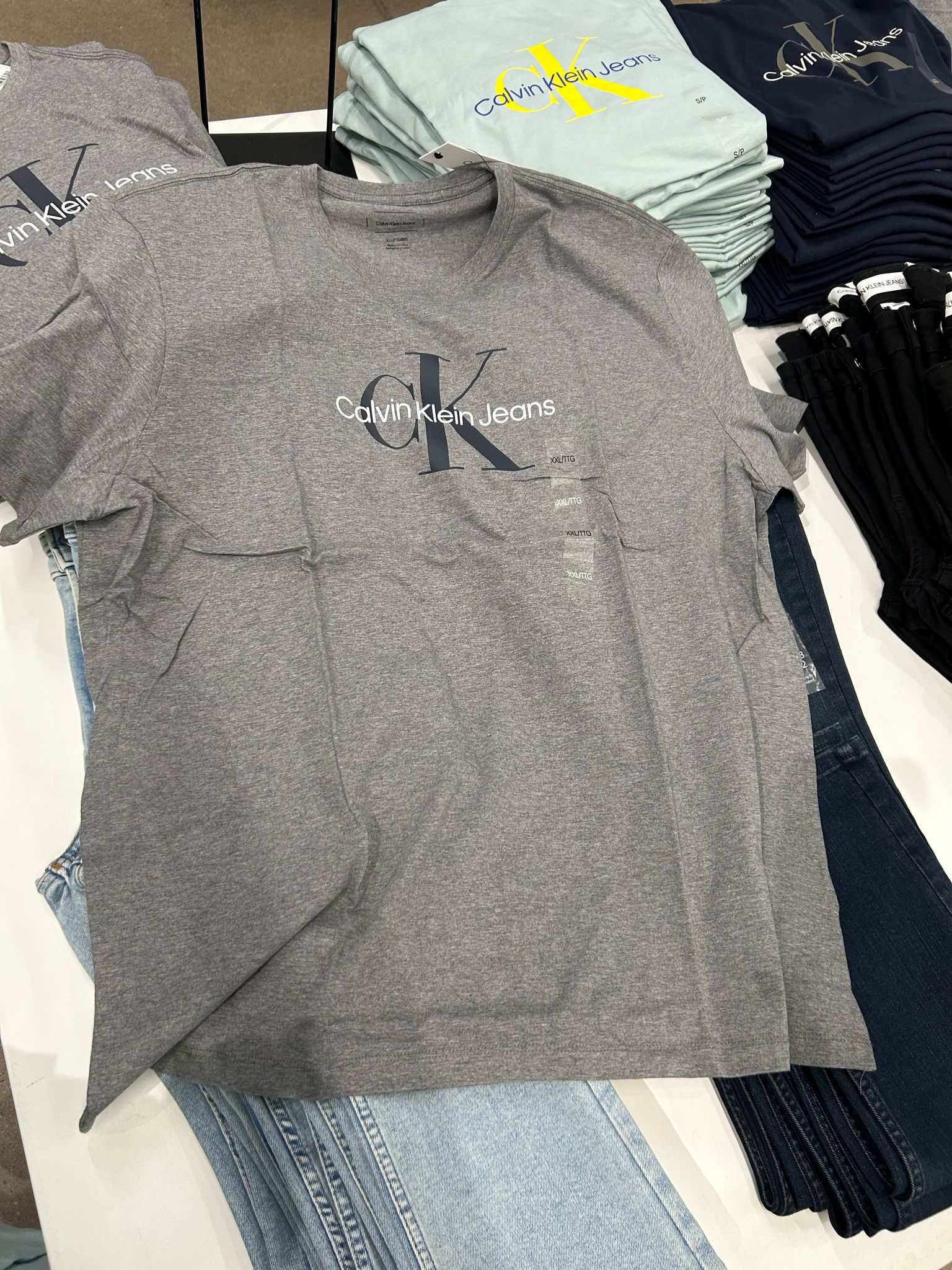 MENS' Calvin Klein Monogram Logo Tee/Medium Grey Heather