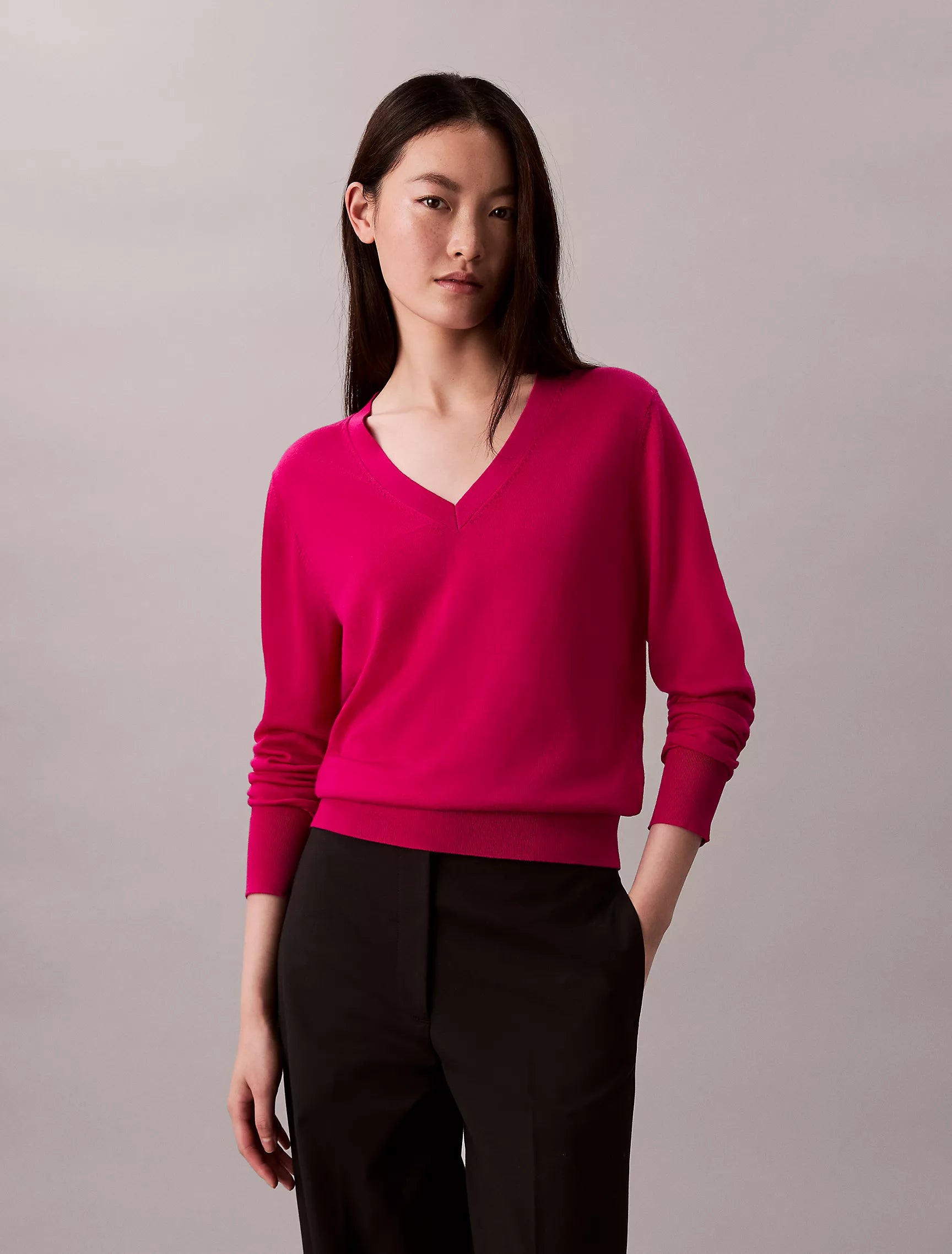 Calvin Klein WOMENS' Merino Wool V-Neck Sweater Petunia Pink