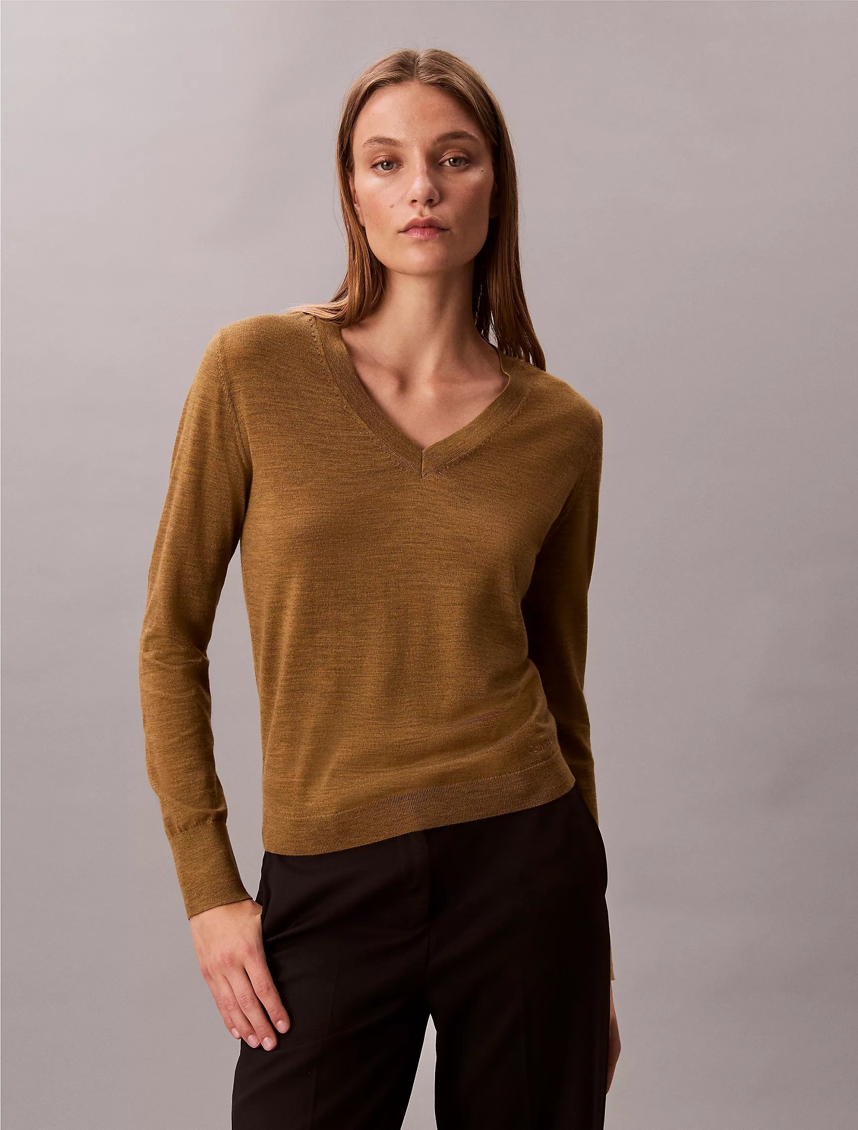 Calvin Klein WOMENS' Merino Wool V-Neck Sweater Espresso Style