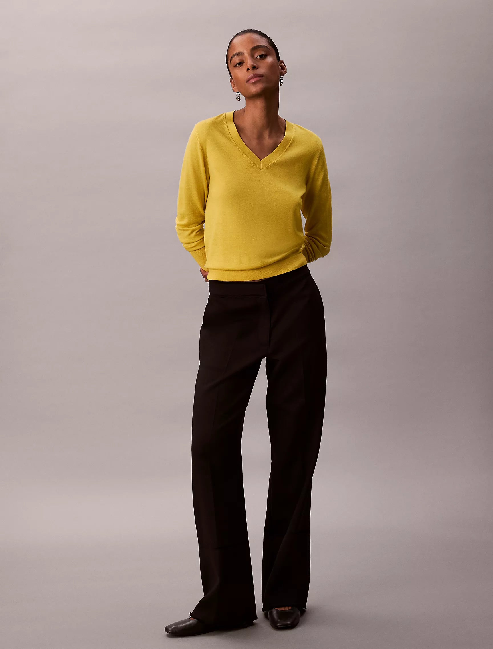Calvin Klein WOMENS' Merino Wool V-Neck Sweater Space Lime