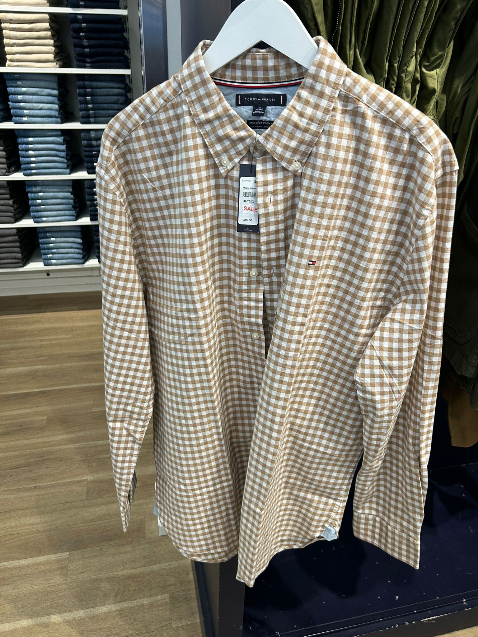 TOMMY Men's Regular Fit Gingham Oxford Shirt