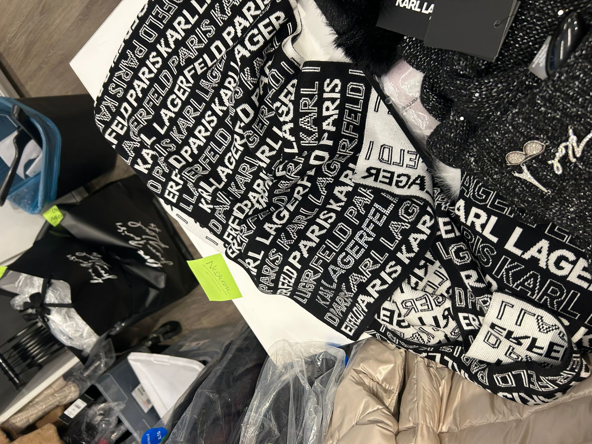 Karl Lagerfeld Paris Womens' LOGO STUD SCARF