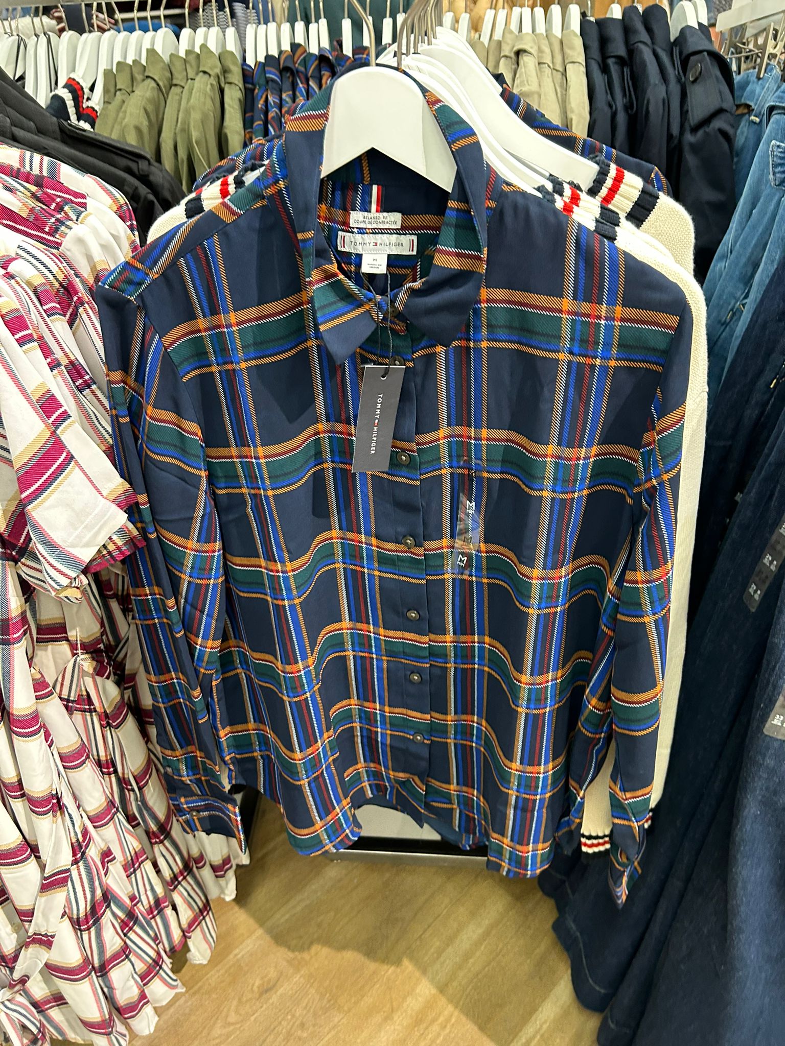 Tommy Womens' Relaxed Plaid Georgette Shirt /Carbon Navy