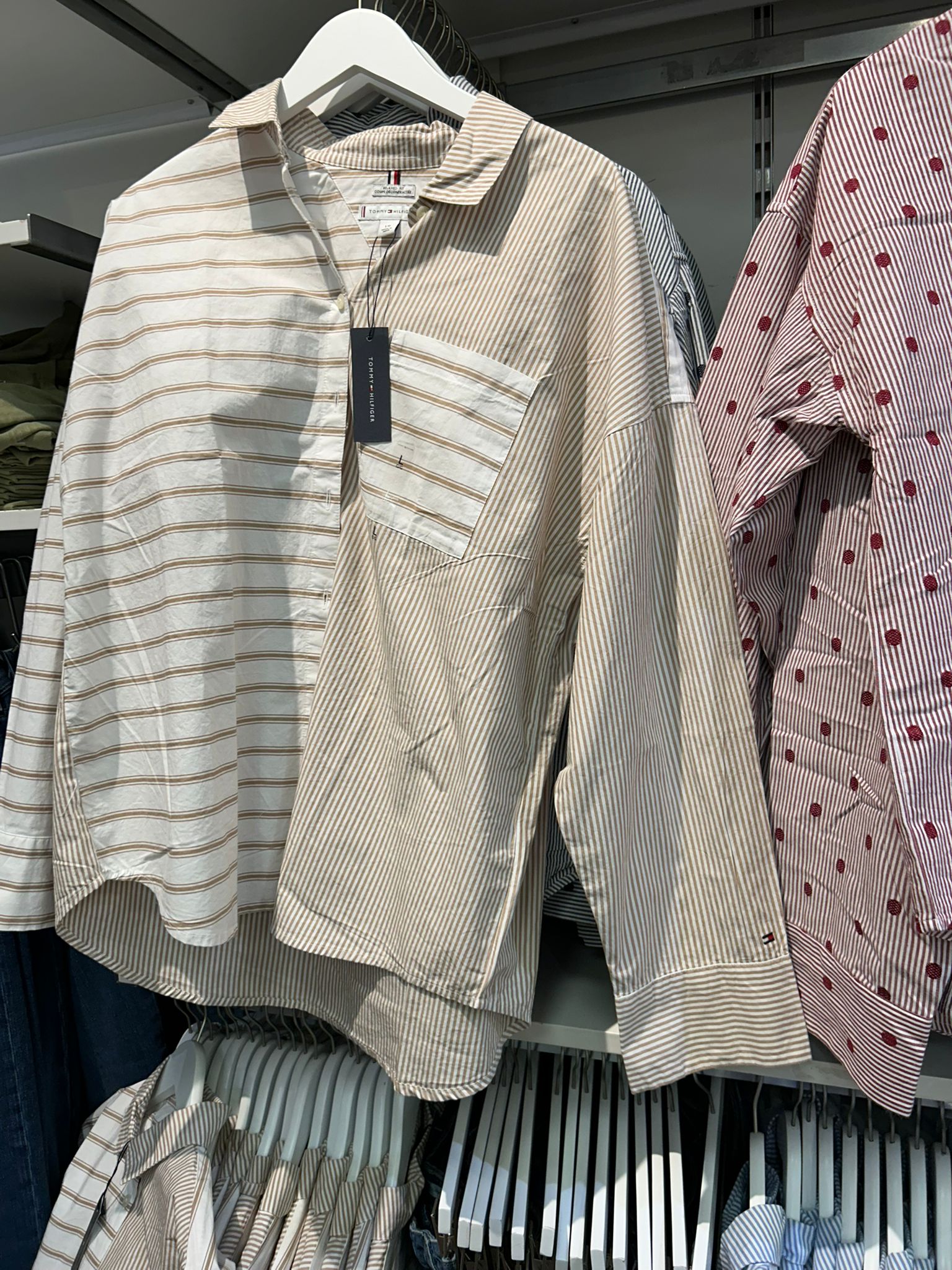 Tommy Womens' Relaxed Fit Mix Stripe Poplin Shirt /Safari Canvas