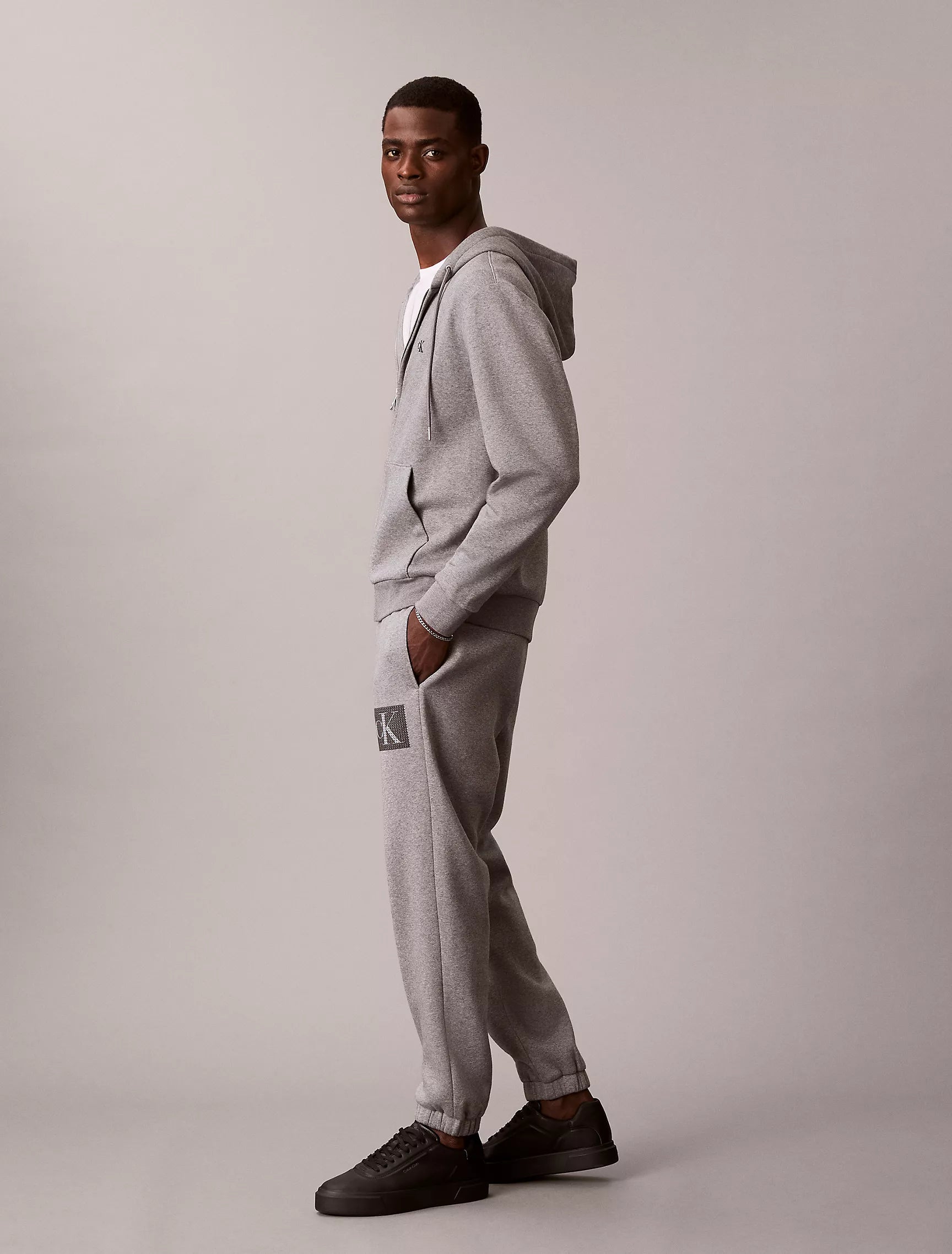 CALVIN KLEIN Mens' Fleece Layered Monogram Graphic Sweatpants Grey Heather