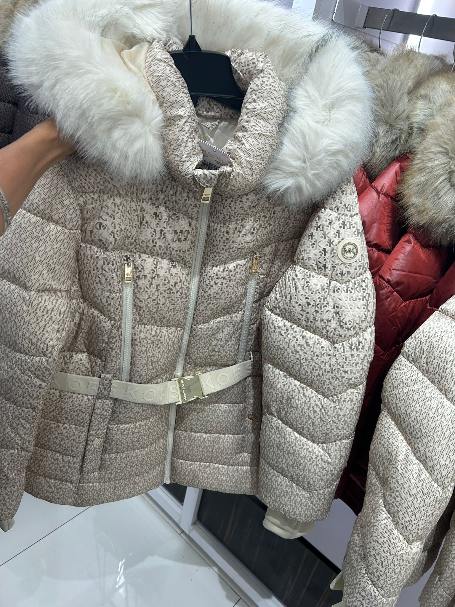 Michael Kors WOMENS' Faux Fur Trim Belted Puffer Jacket BONE