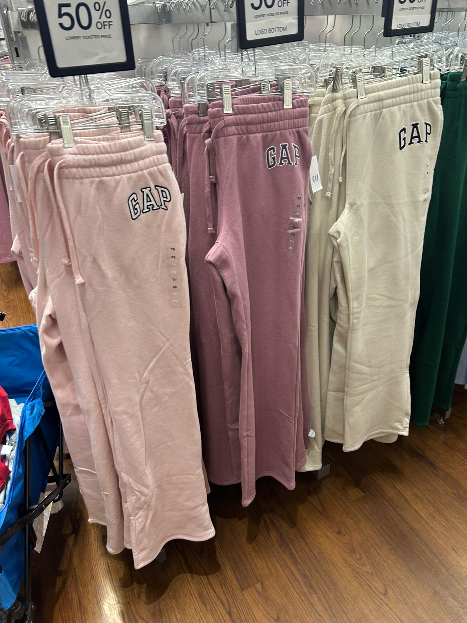 Womens' Gap Logo Straight Sweatpants Wispy Mauve