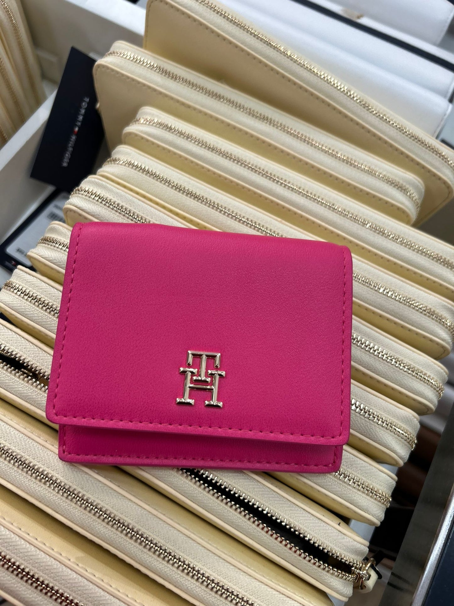 Womens TOMMY HILFIGER Wallet