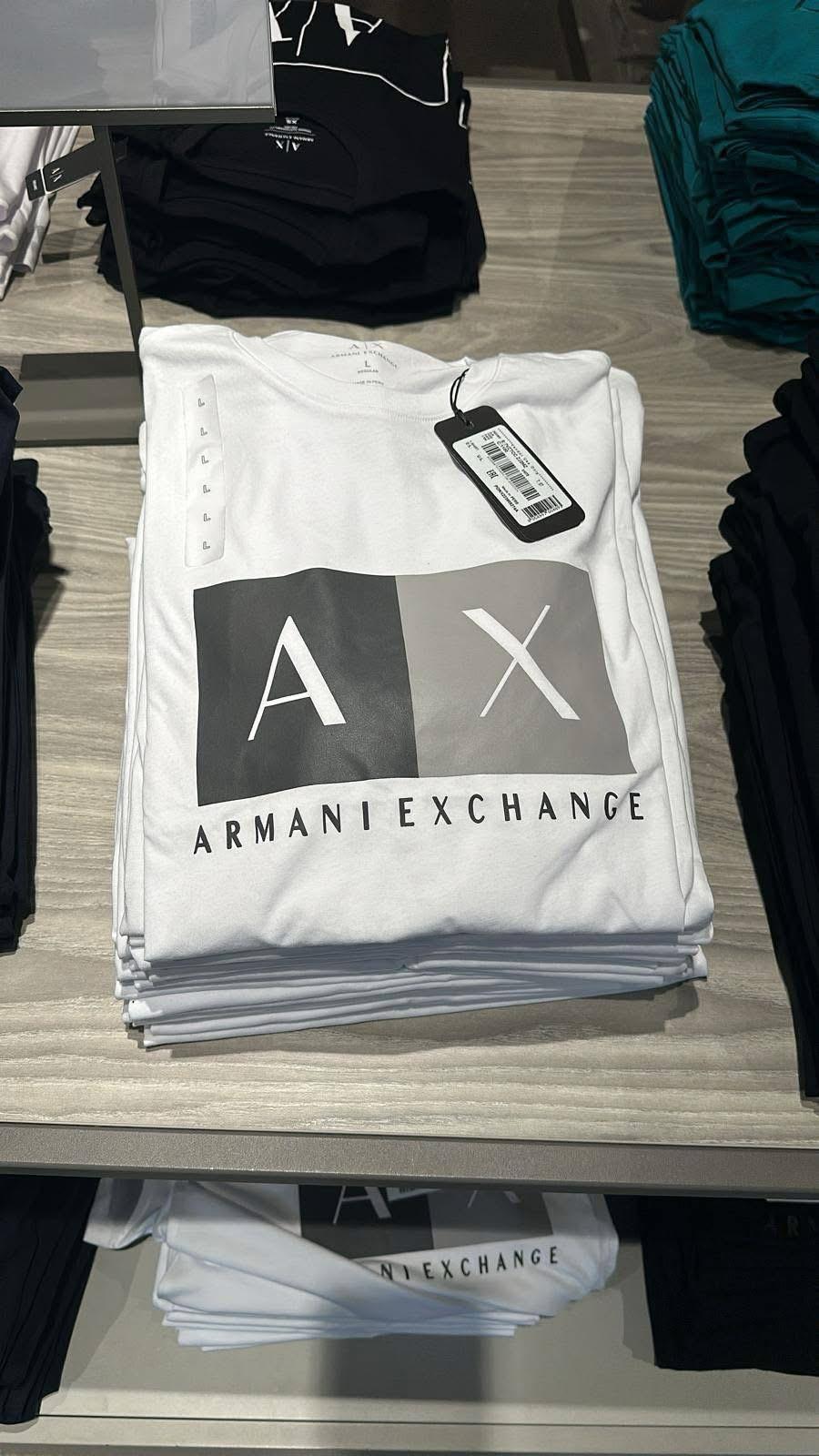 Armani Exchange Men's Logo Box On Front / WHITE