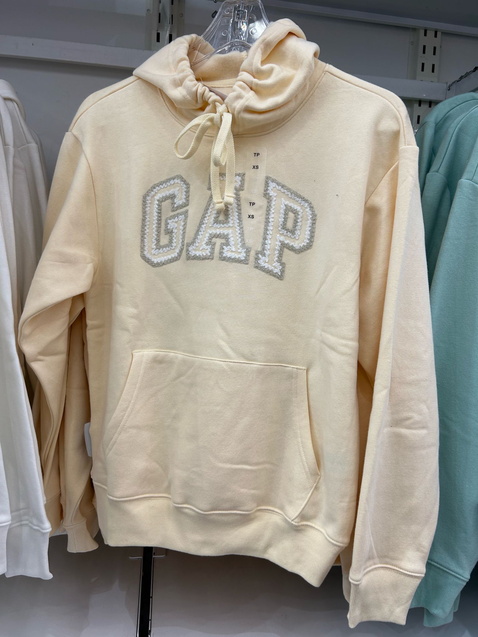 Women Gap Logo Hoodie/vanilla pudding