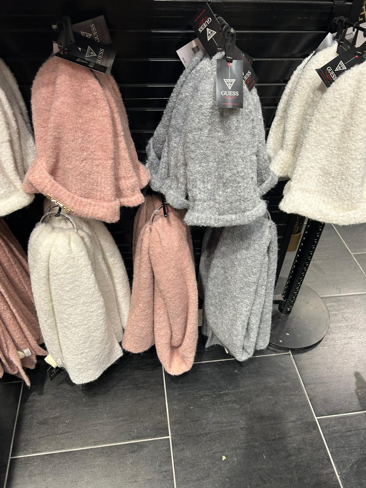 Guess Womens' Logo Scarf Gray