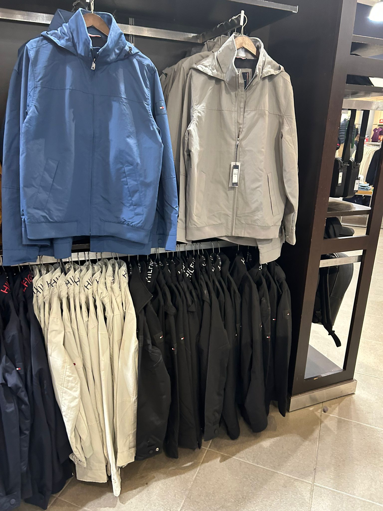 Tommy Mens' Water-Resistant Hooded Regatta Jacket Hydrogen Grey