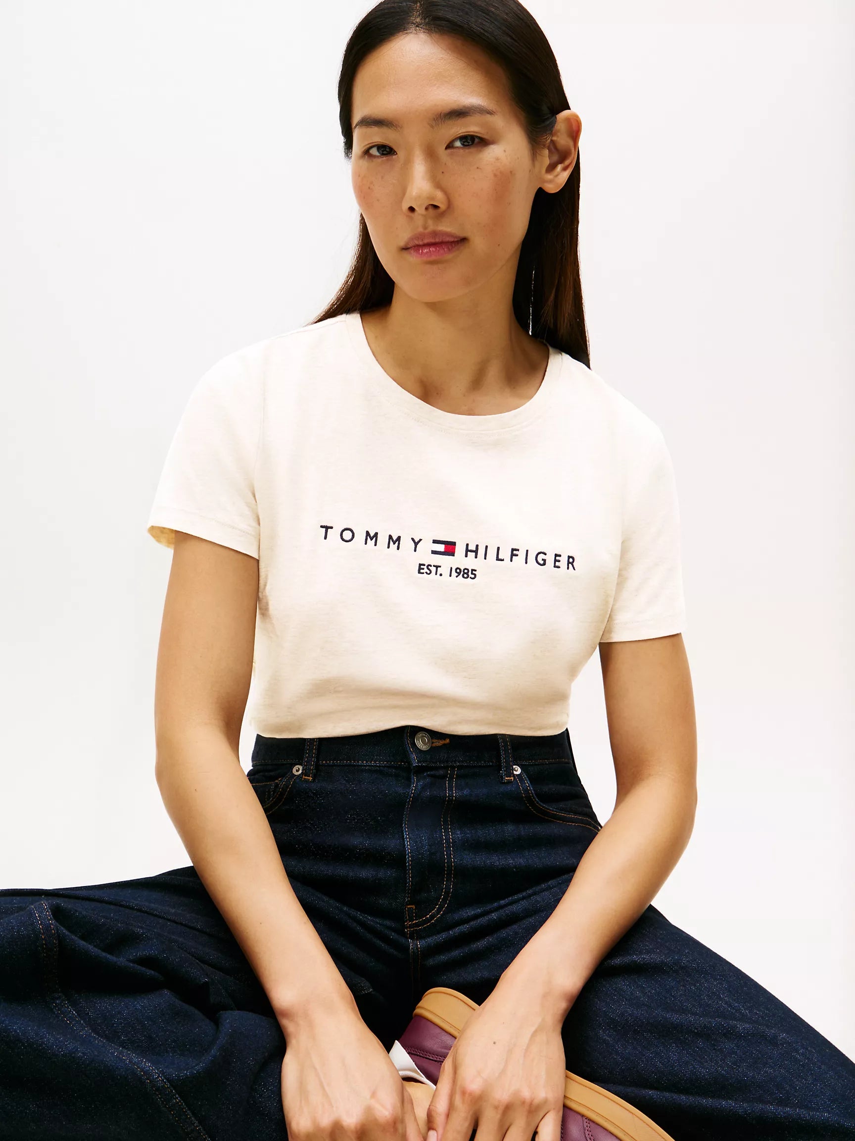 Womens' Tommy Embroidered Tommy Logo T-Shirt/Beige Heather