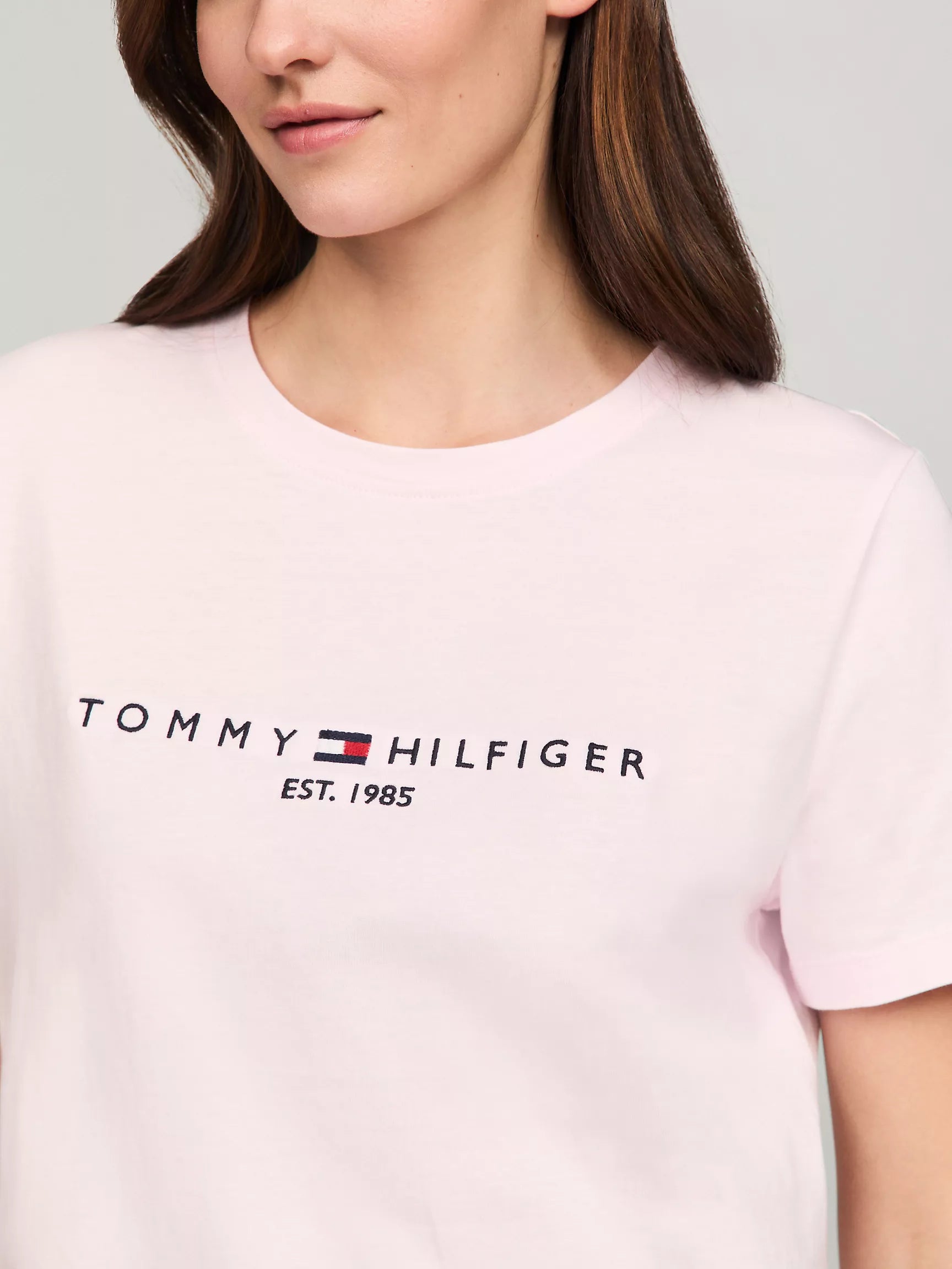 Womens' Tommy Embroidered Tommy Logo T-Shirt / ice pink