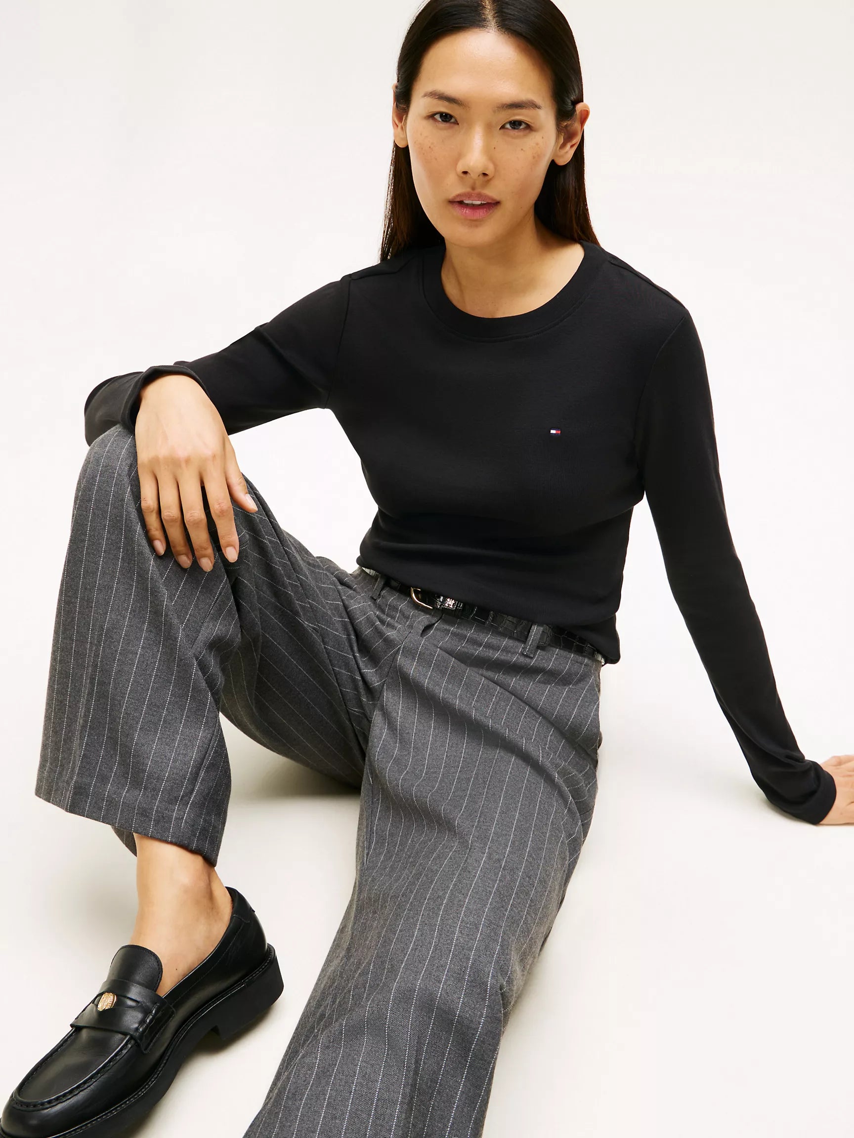 Womens' TOMMY Long-Sleeve Crewneck Favorite T-Shirt Black