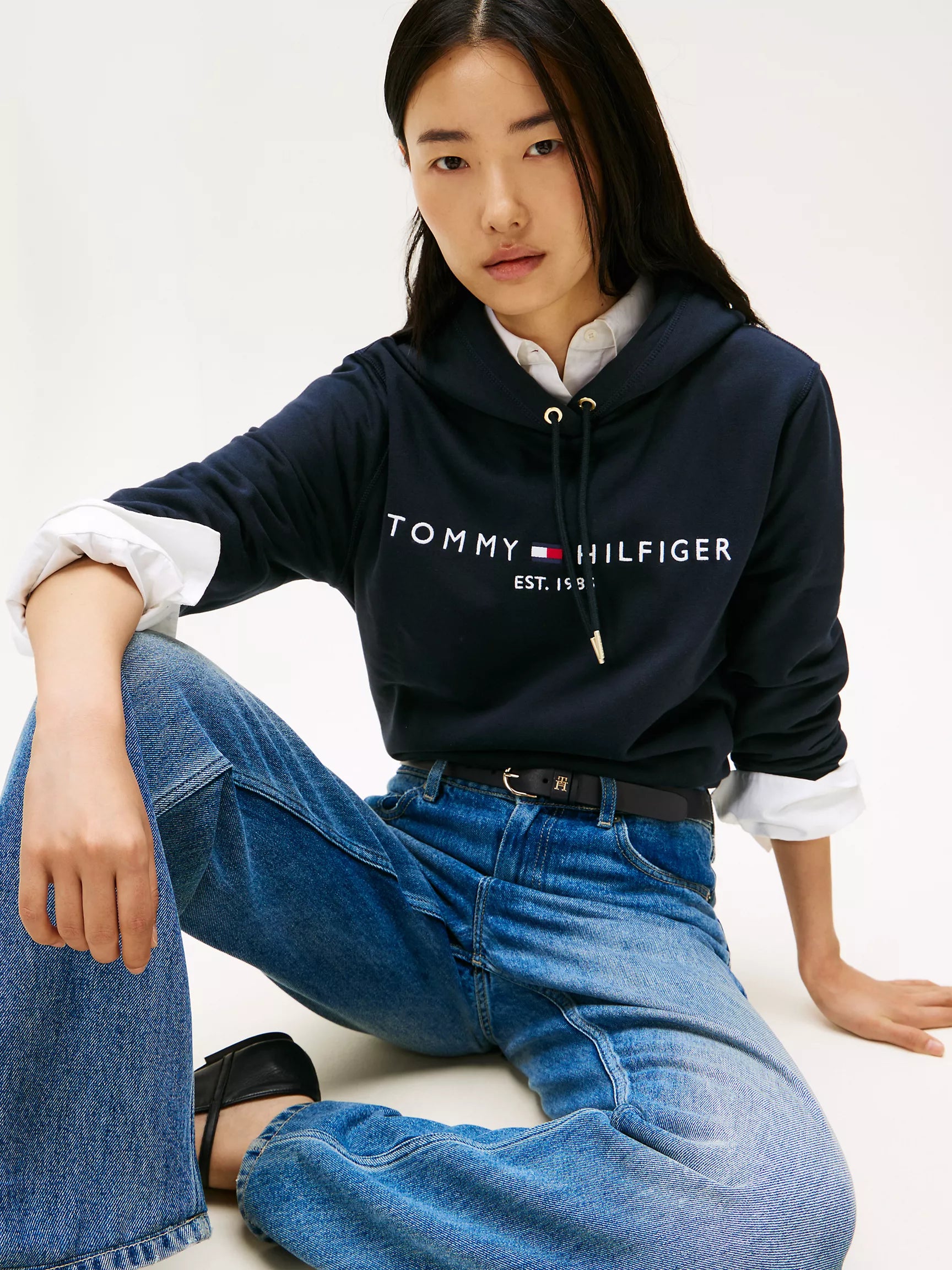Tommy Womens' Embroidered Tommy Logo Hoodie/ Navy