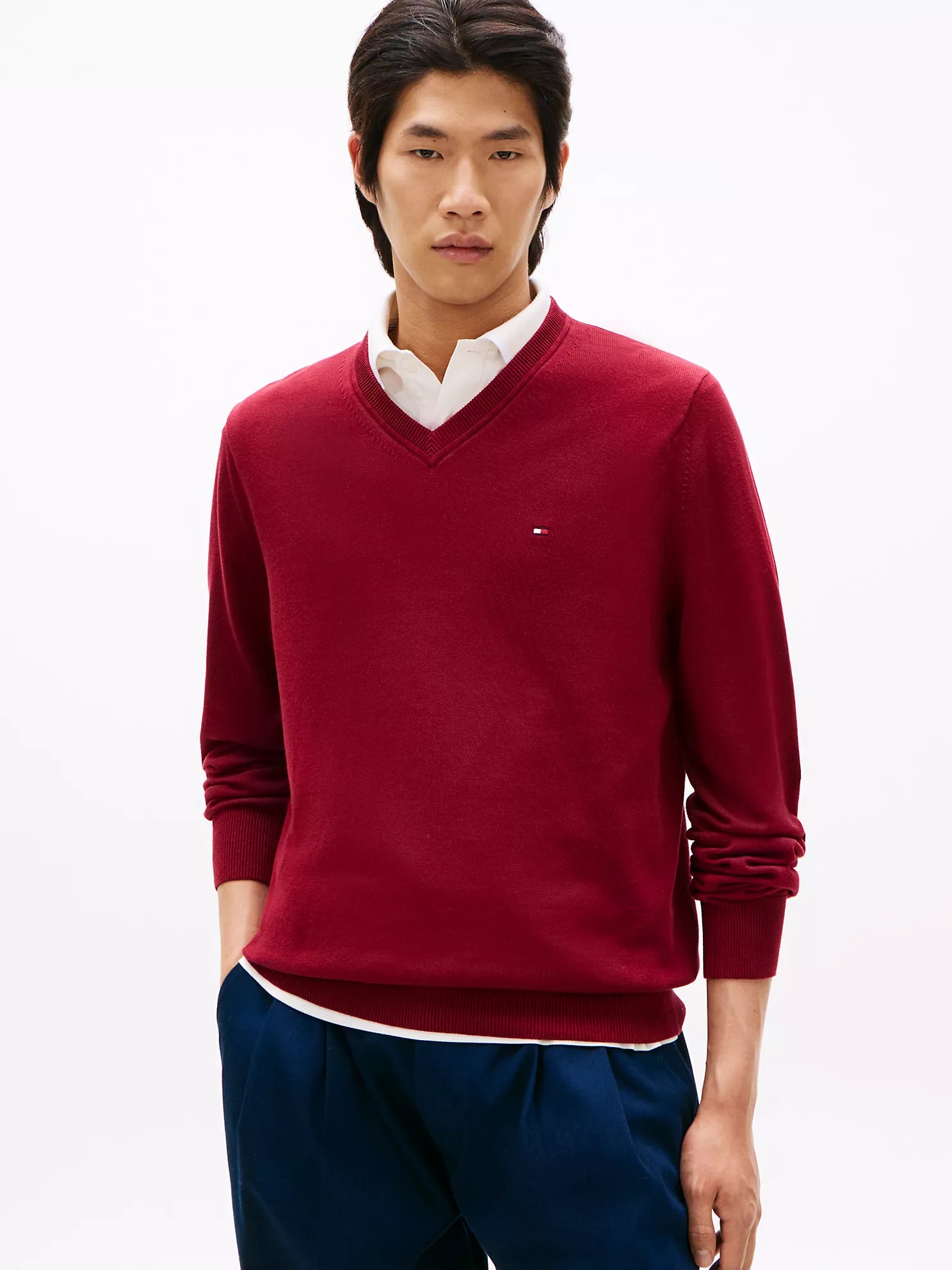 Tommy MENS' Solid Logo V-Neck Sweater Rouge