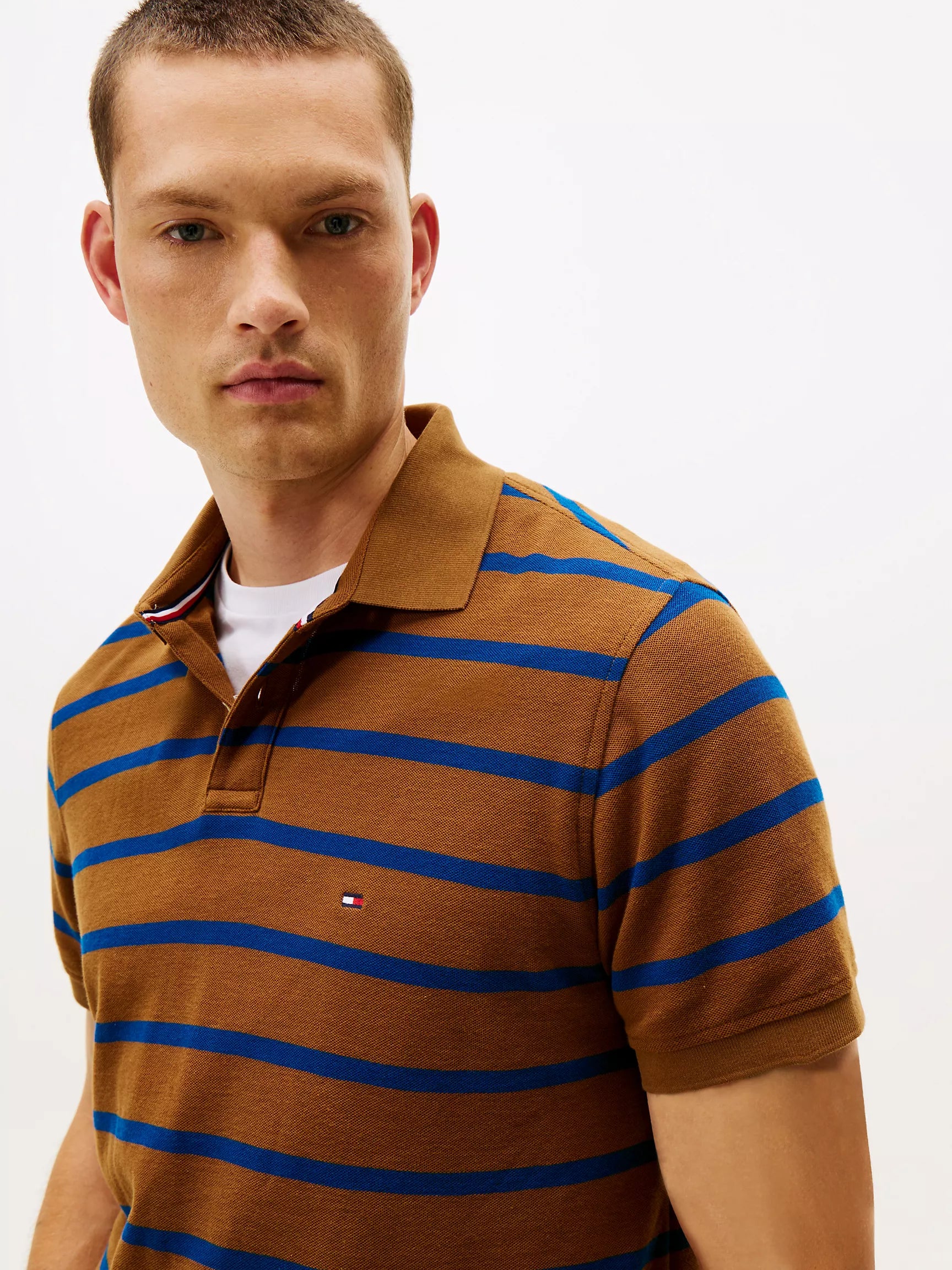 Tommy Mens' Regular Fit Stripe Wicking Polo/ Highland Khaki Stripe