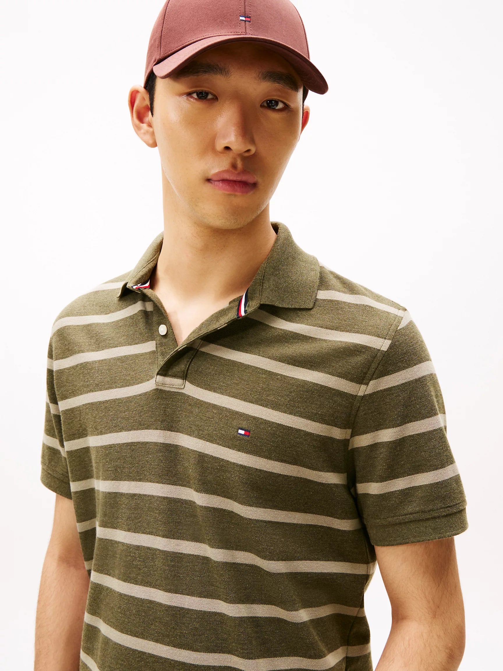 Tommy Mens' Regular Fit Stripe Wicking Polo Green Stripe