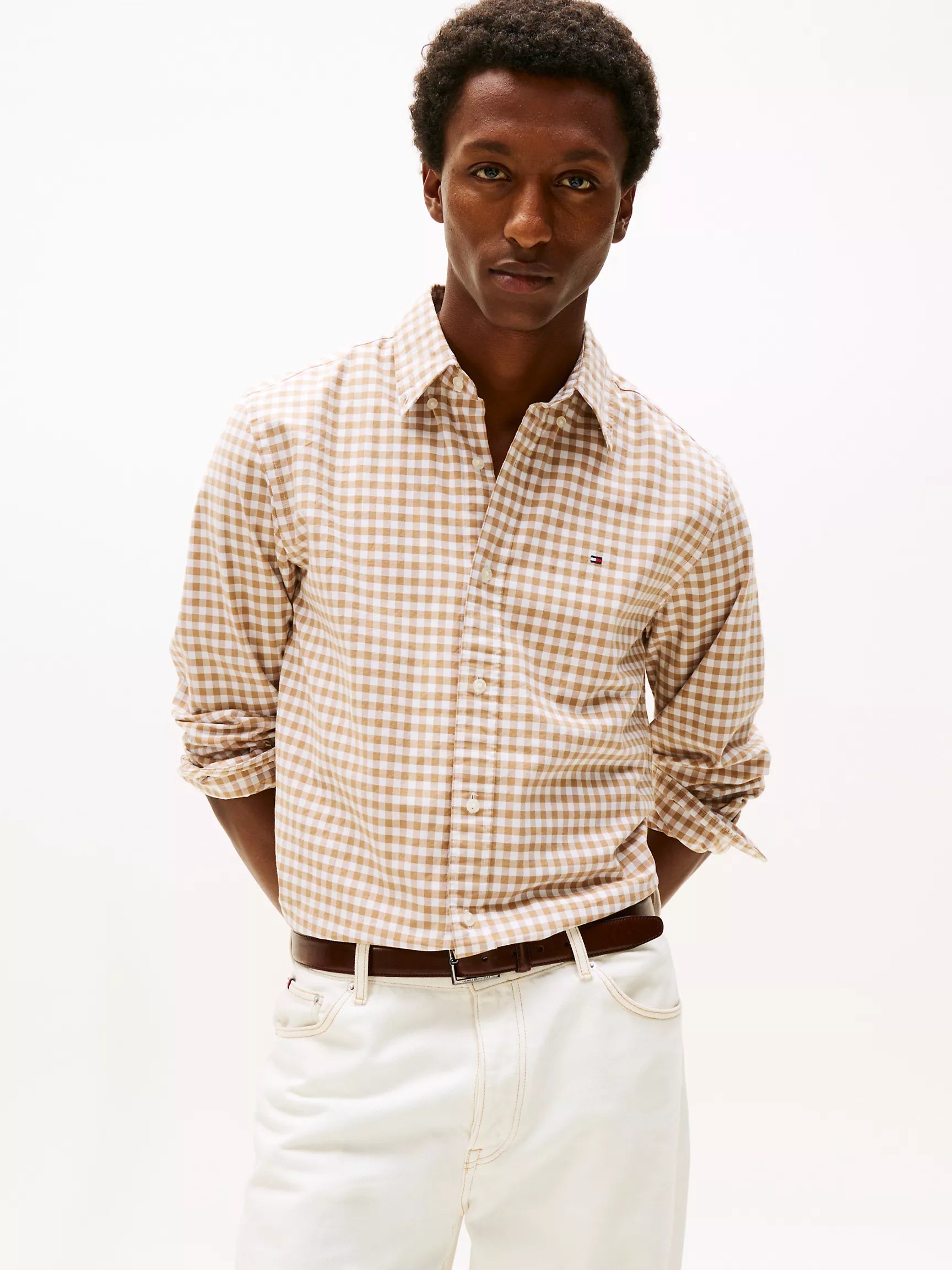 Tommy Mens' Regular Fit Gingham Oxford Shirt/ Safari Canvas